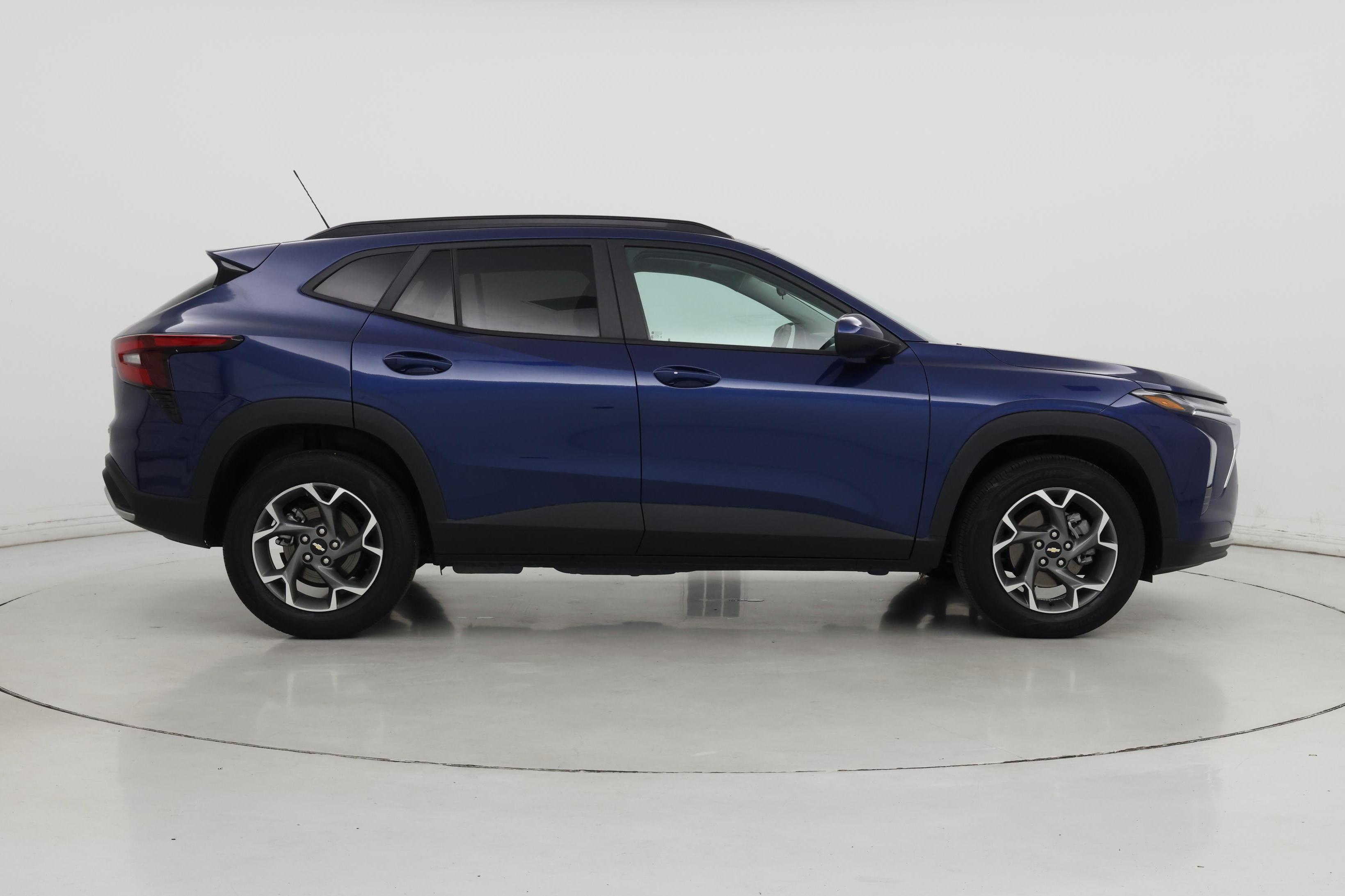 Thumbnail: 2024 Chevrolet Trax - 7