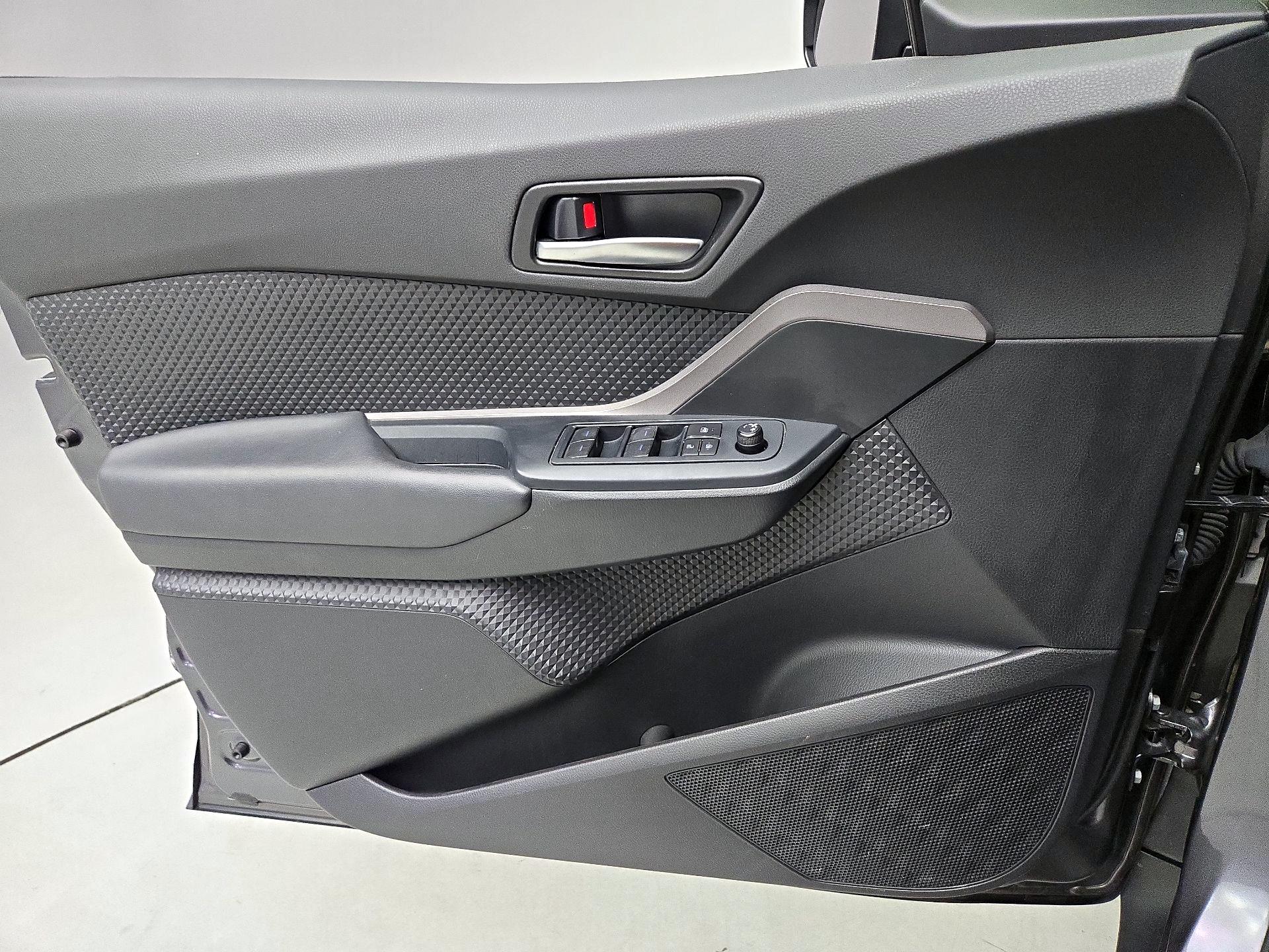 Thumbnail: 2021 Toyota C-HR - 12