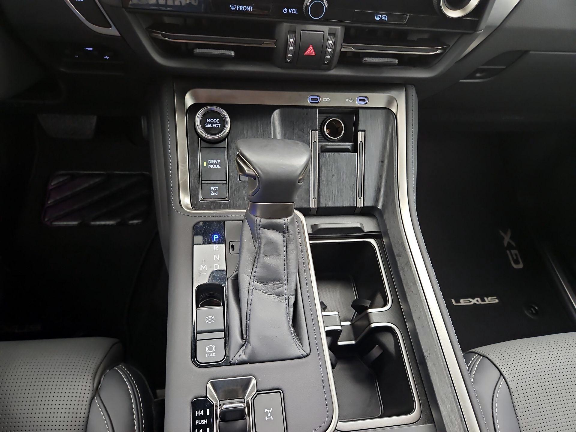 Thumbnail: 2024 Lexus GX - 17