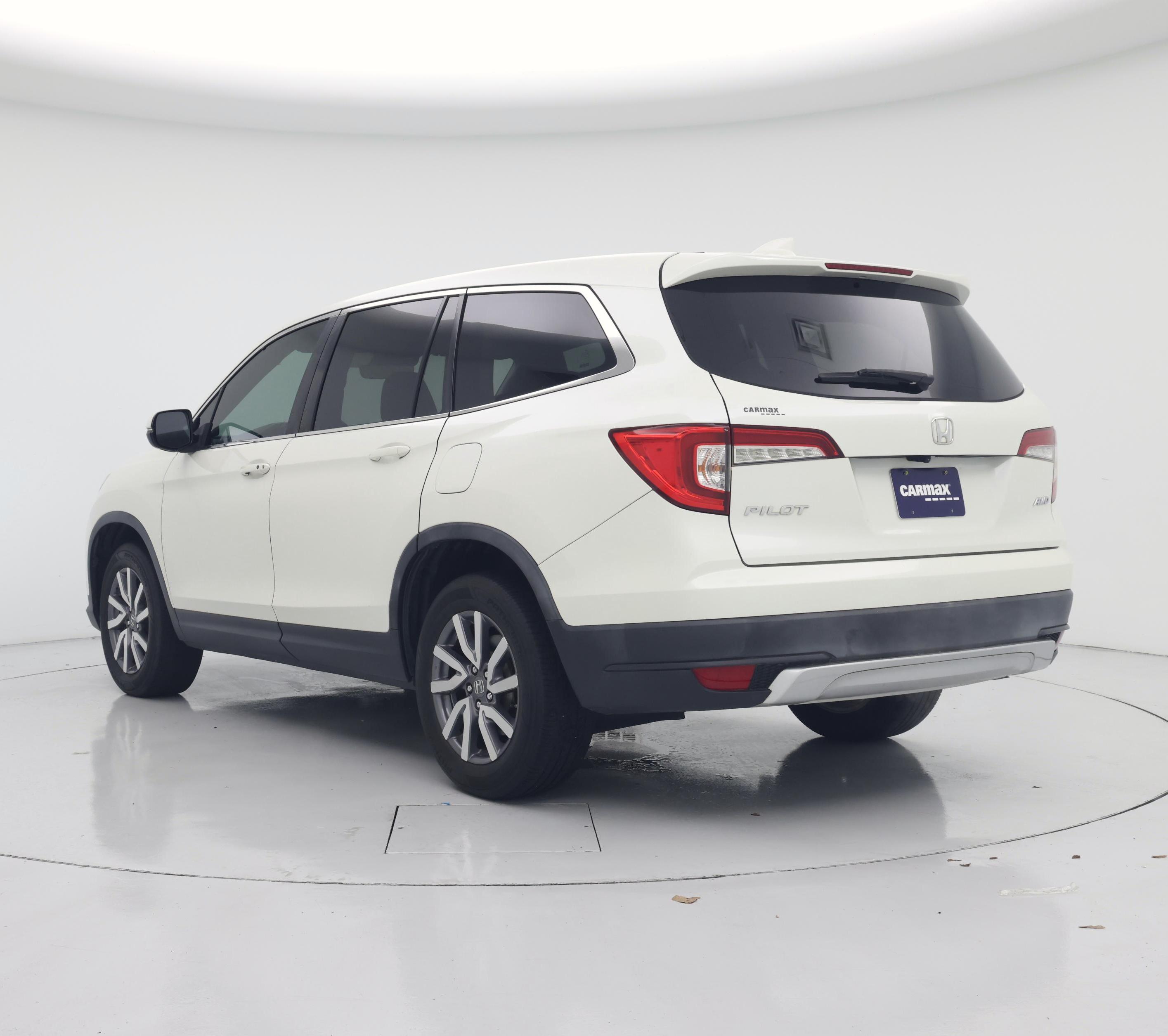 Thumbnail: 2019 Honda Pilot - 2