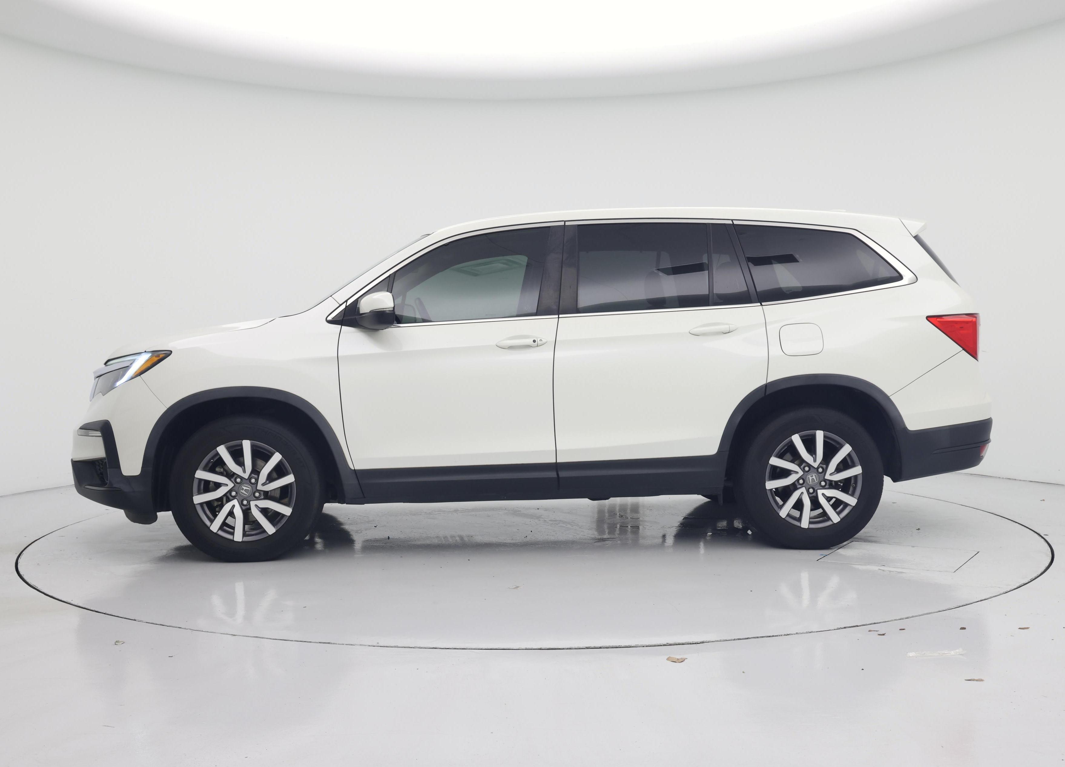 Thumbnail: 2019 Honda Pilot - 3
