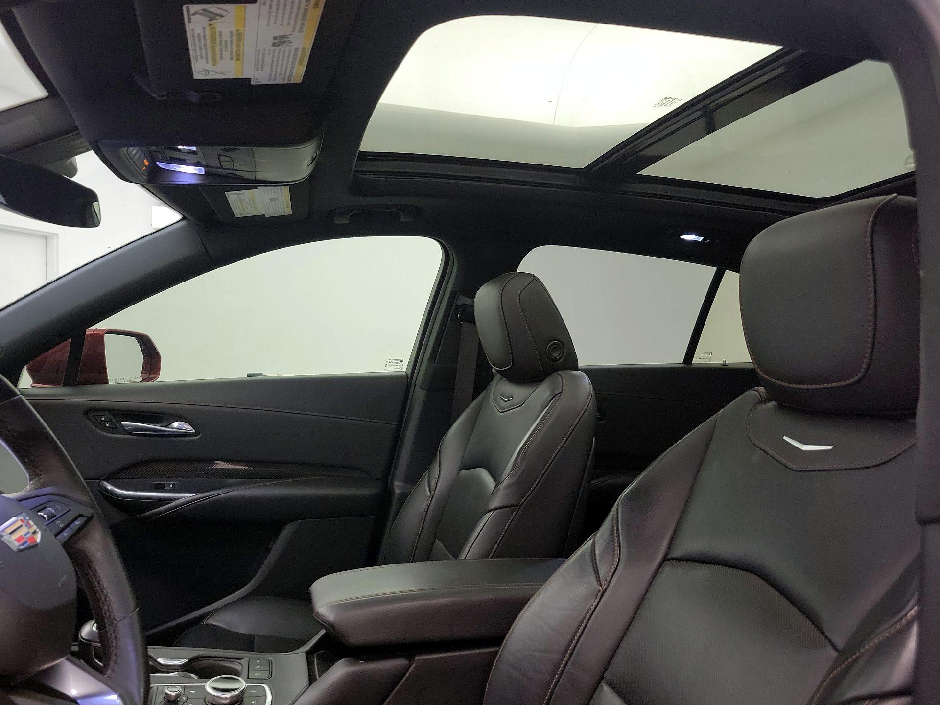 Thumbnail: 2019 Cadillac XT4 - 20