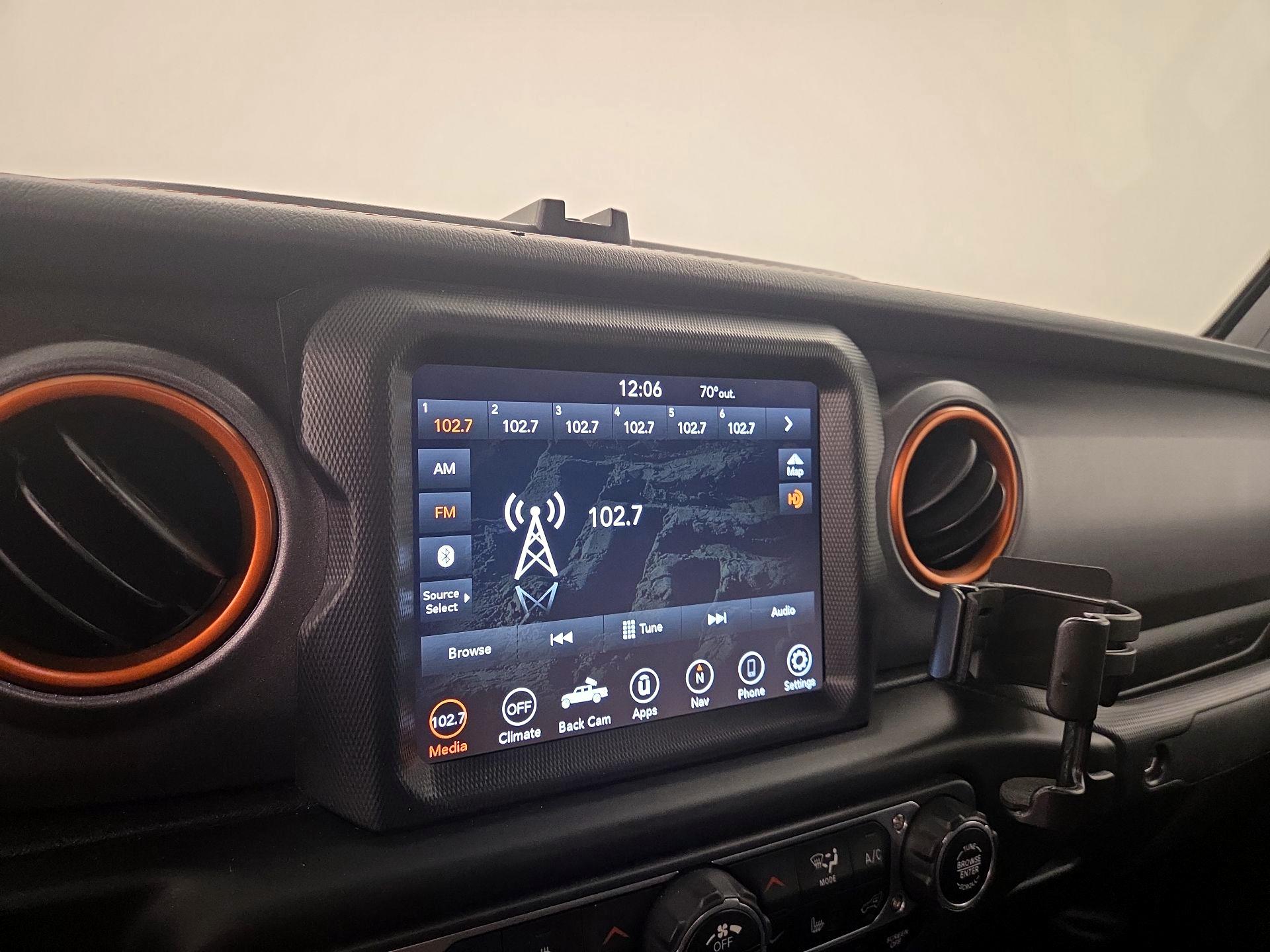 Thumbnail: 2020 Jeep Gladiator - 16