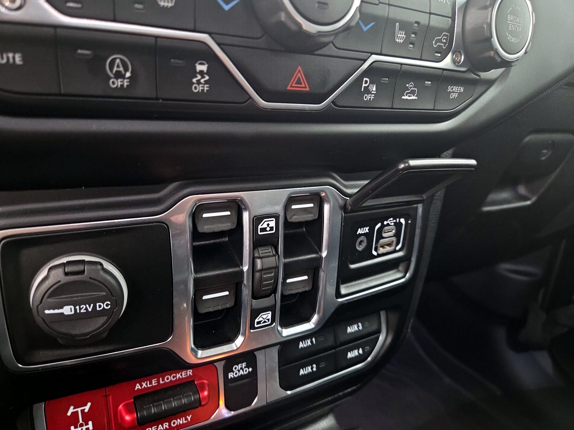 Thumbnail: 2020 Jeep Gladiator - 19