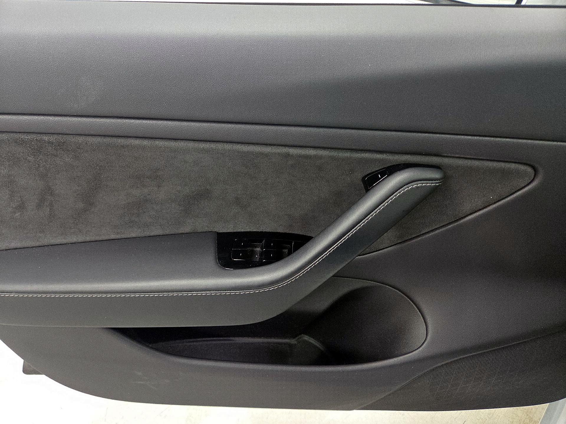 Thumbnail: 2019 Tesla Model 3 - 12