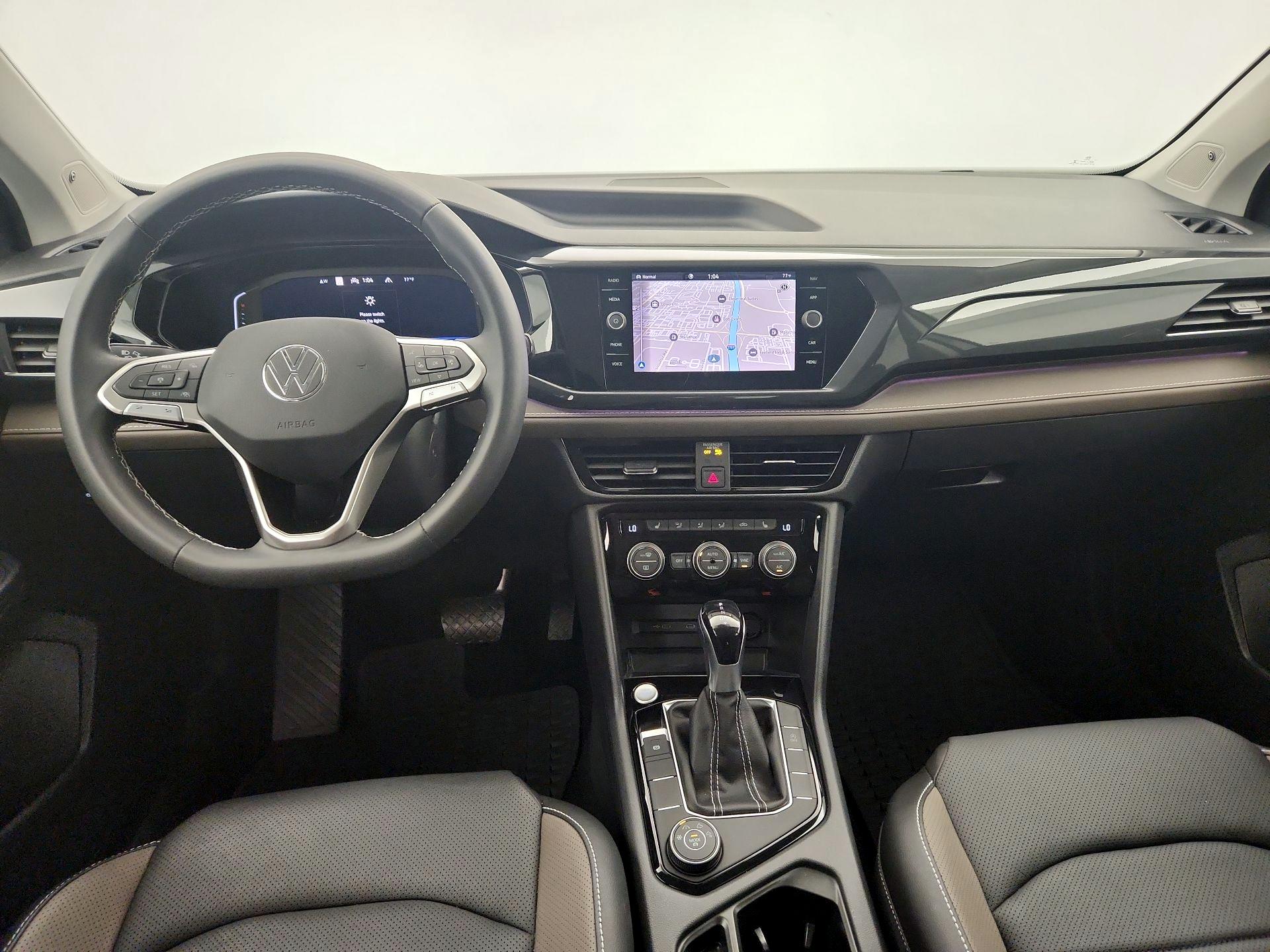 Thumbnail: 2022 Volkswagen Taos - 9