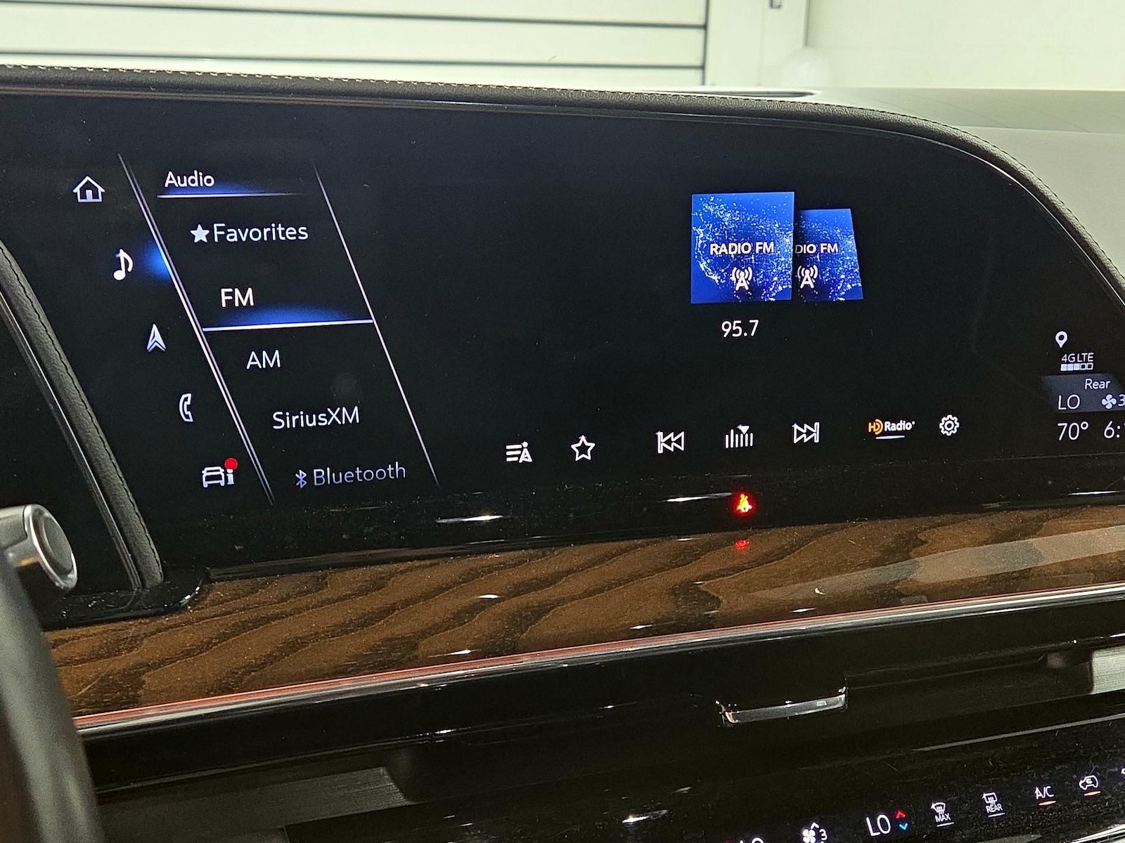 2022 Cadillac Escalade Premium Luxury Platinum - Photo 17