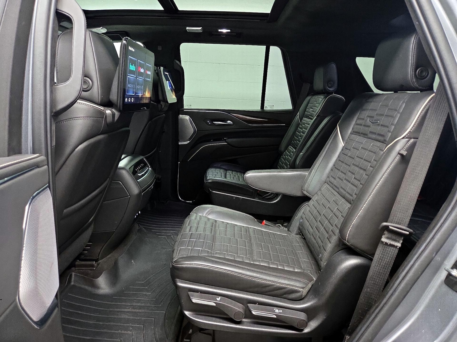 2022 Cadillac Escalade Premium Luxury Platinum - Photo 22