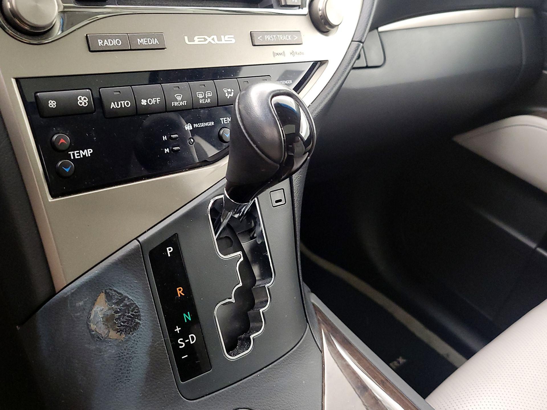Thumbnail: 2015 Lexus RX - 17