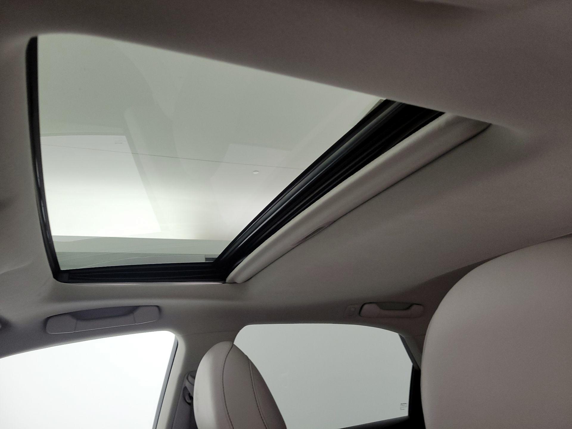 Thumbnail: 2015 Lexus RX - 19