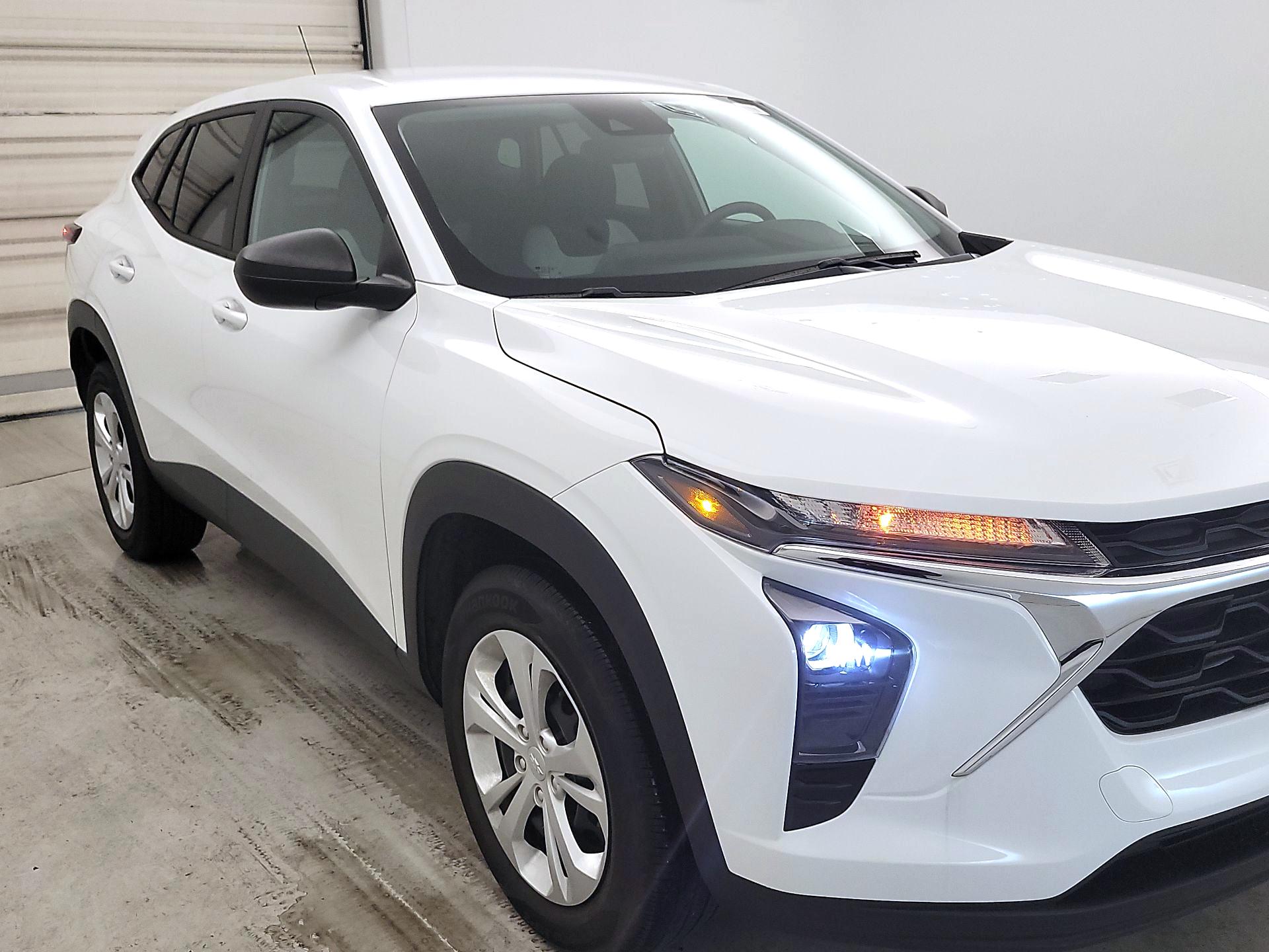 Thumbnail: 2024 Chevrolet Trax - 1