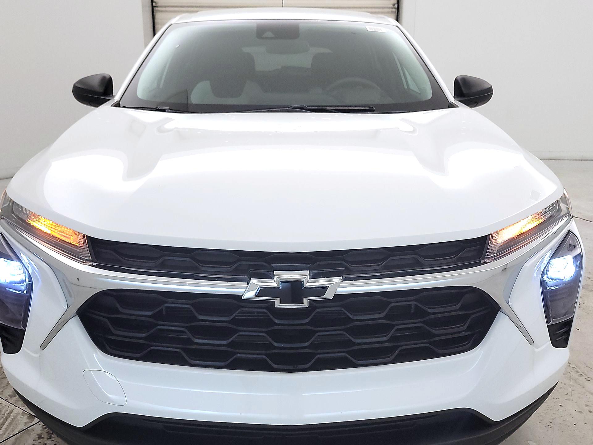 Thumbnail: 2024 Chevrolet Trax - 2