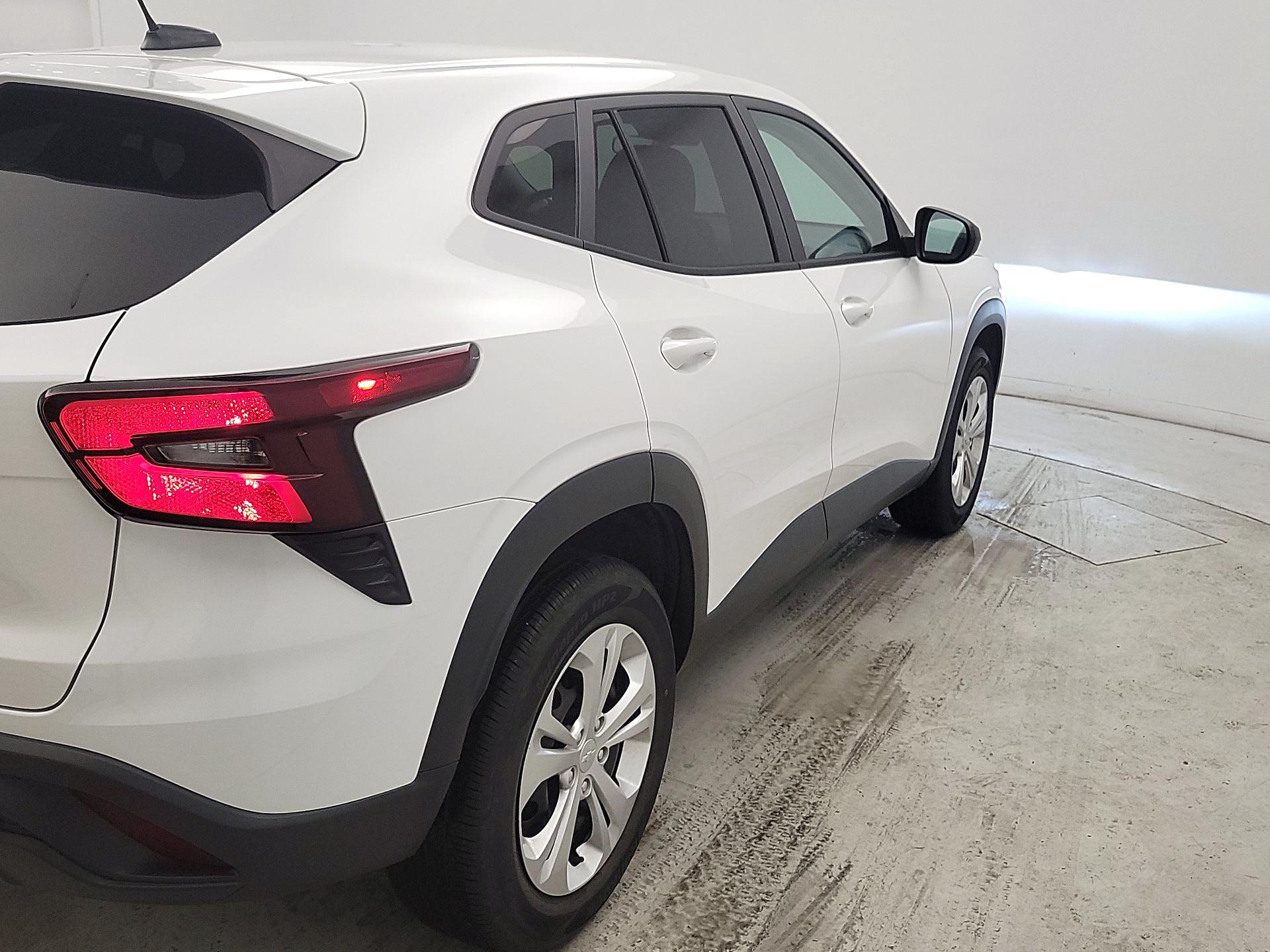 Thumbnail: 2024 Chevrolet Trax - 5