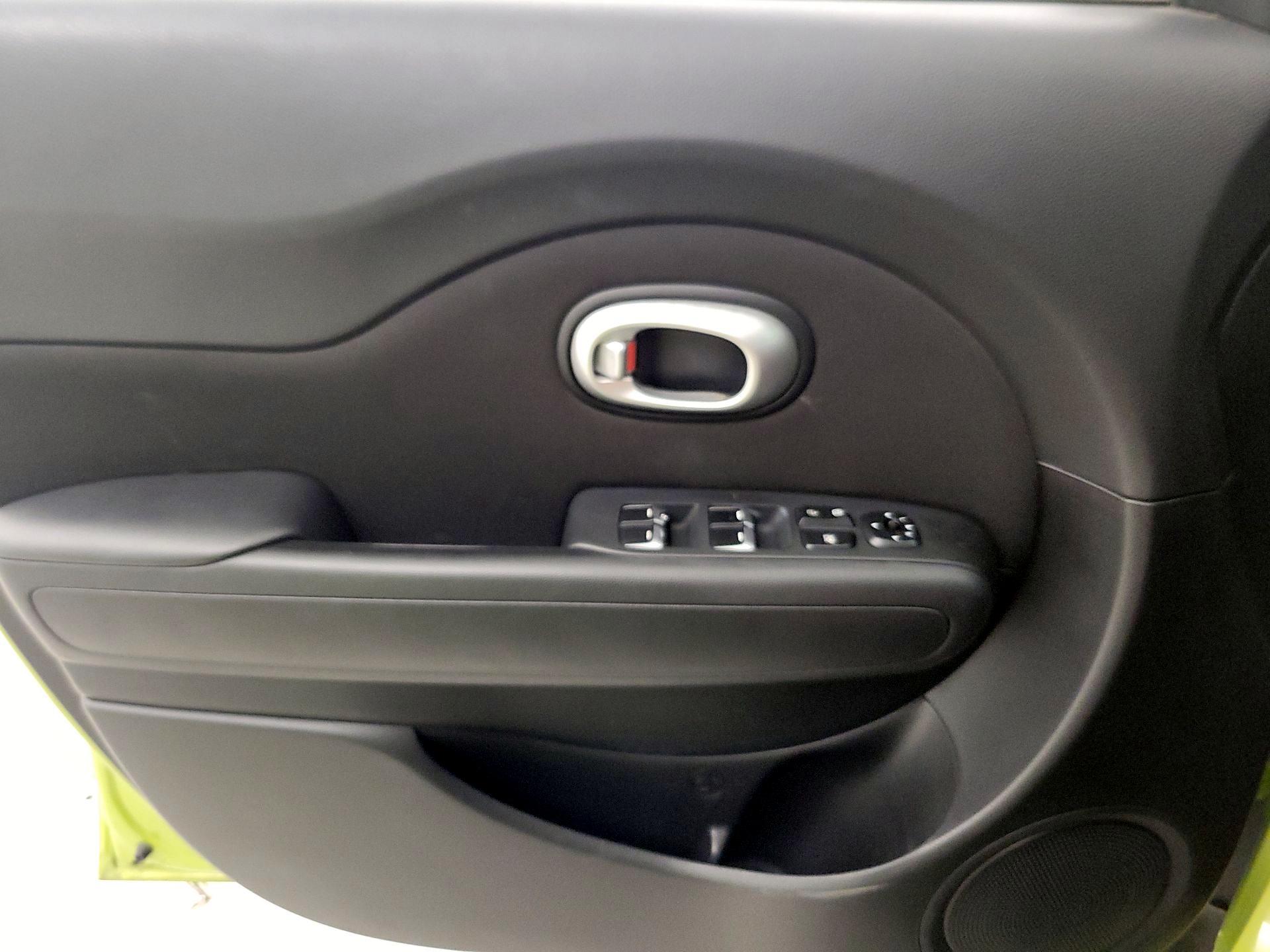 Thumbnail: 2019 Kia Soul - 12