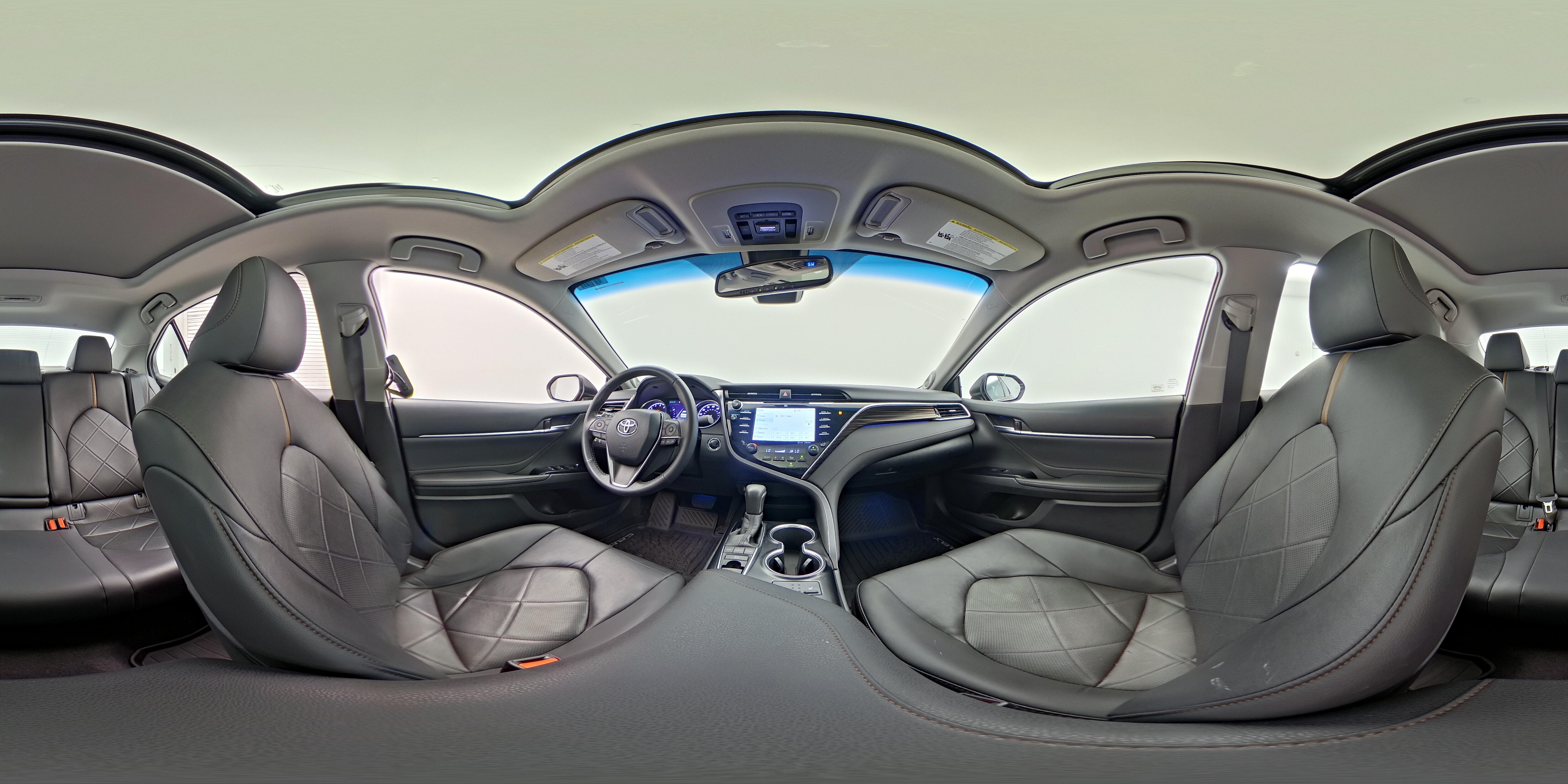 2018 Toyota Camry XLE - Photo 25