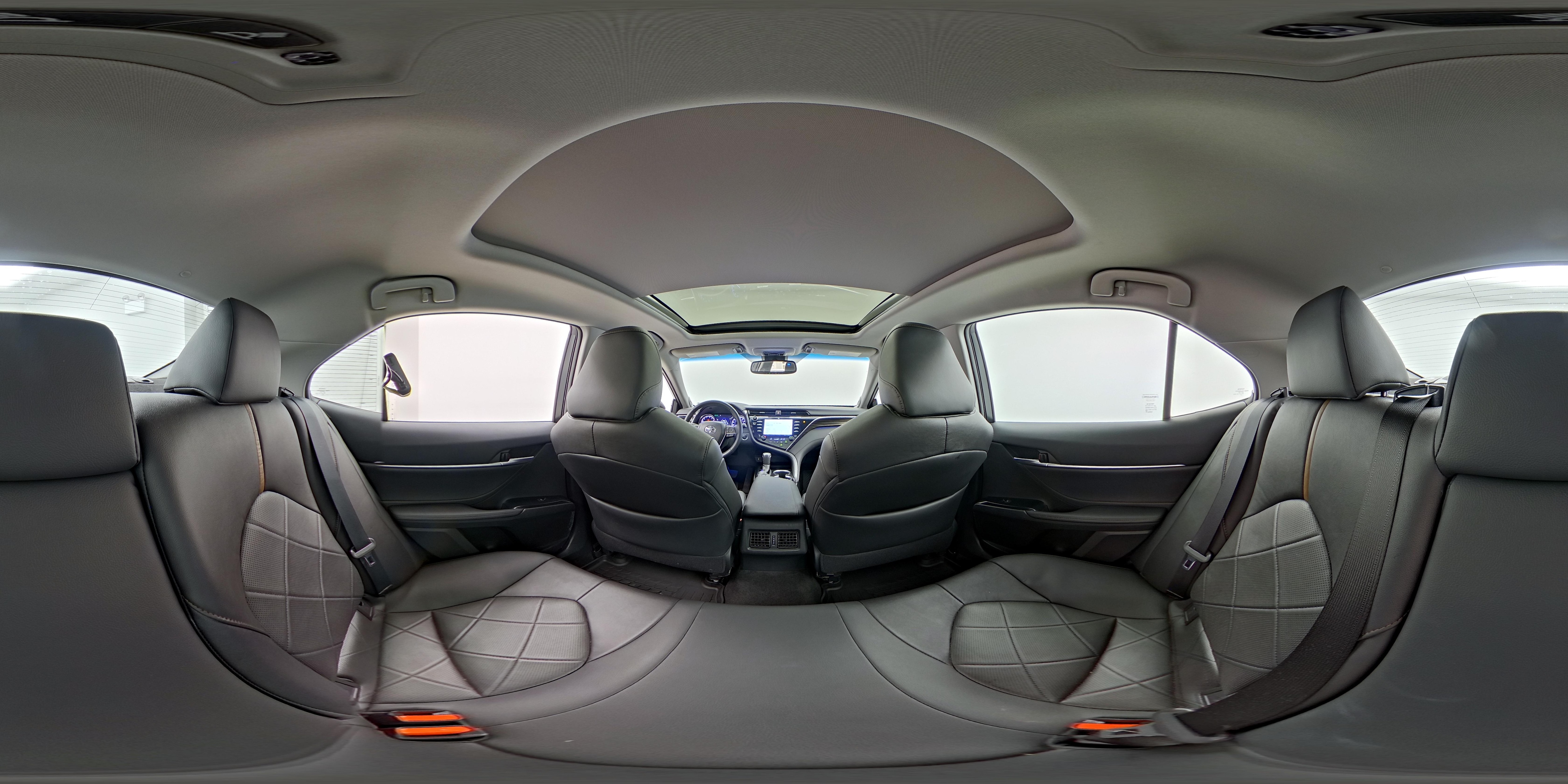 2018 Toyota Camry XLE - Photo 26