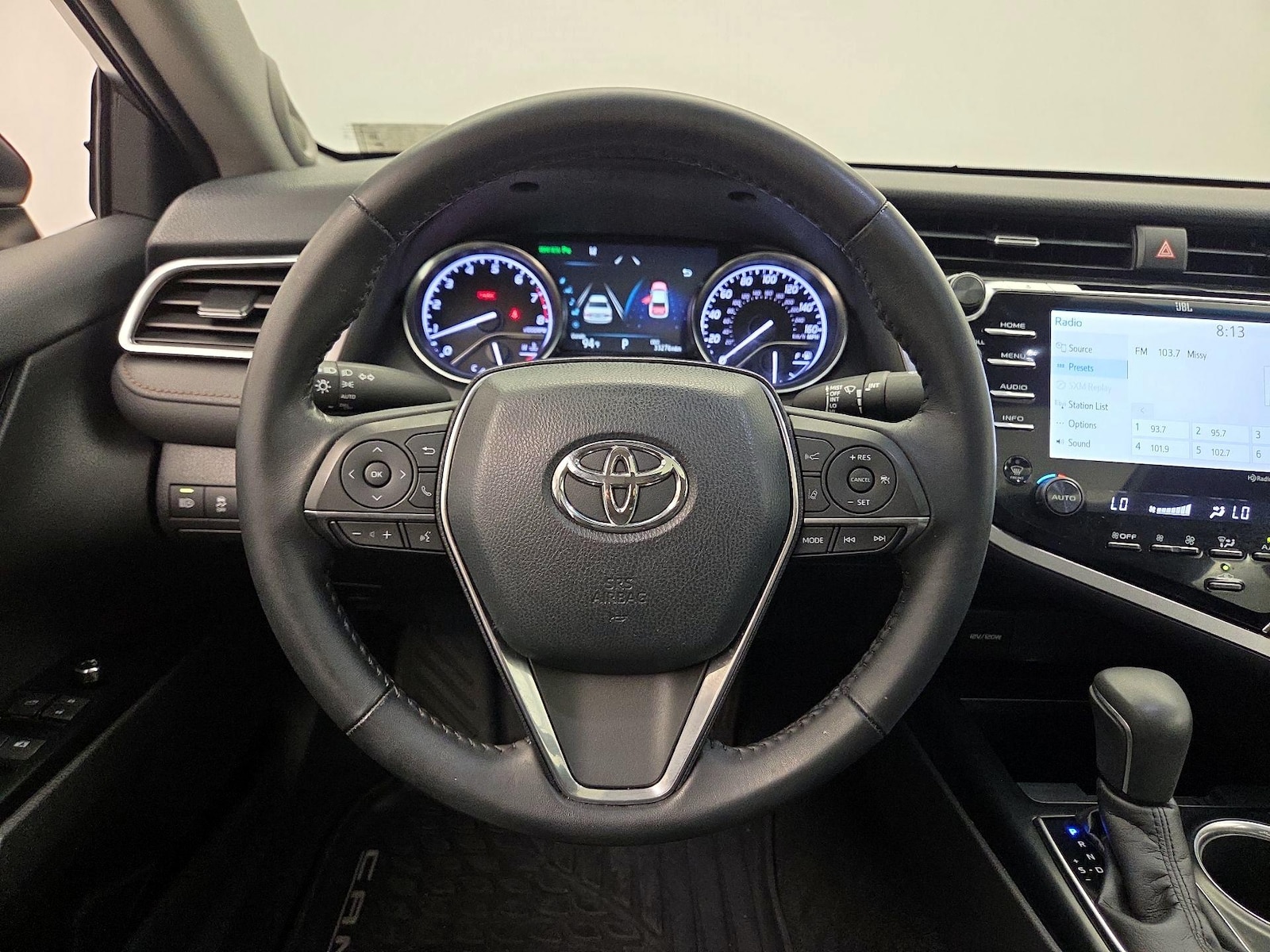 2018 Toyota Camry XLE - Photo 11
