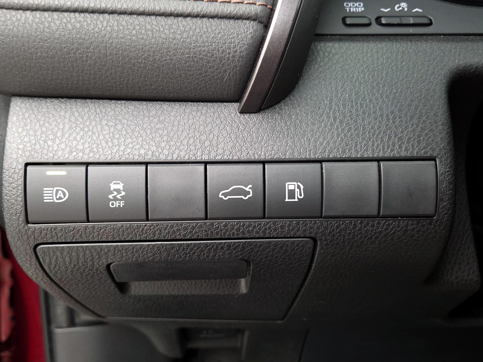2018 Toyota Camry XLE - Photo 14