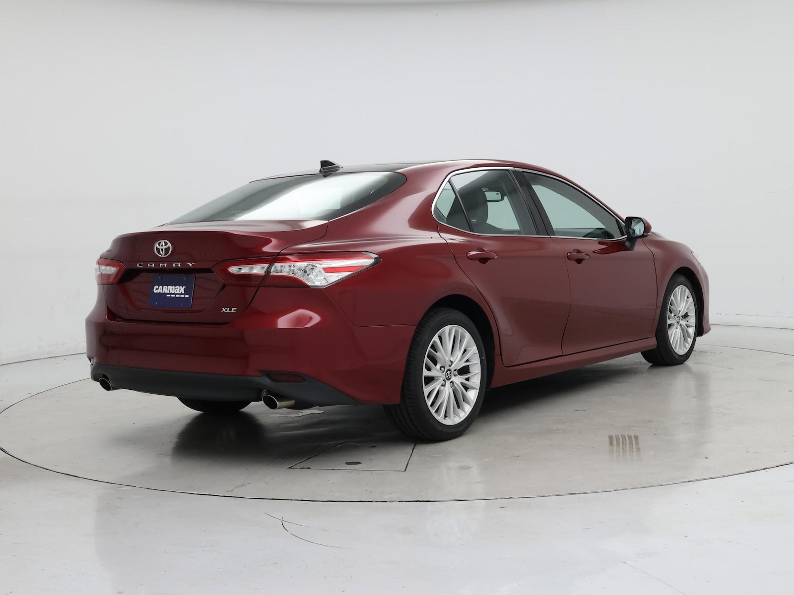 2018 Toyota Camry XLE - Photo 9