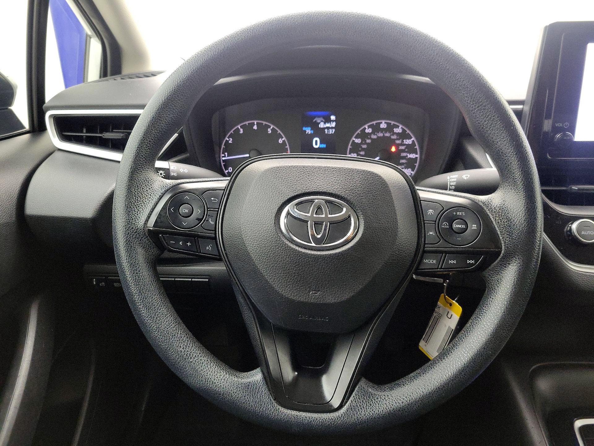 Thumbnail: 2023 Toyota Corolla - 10