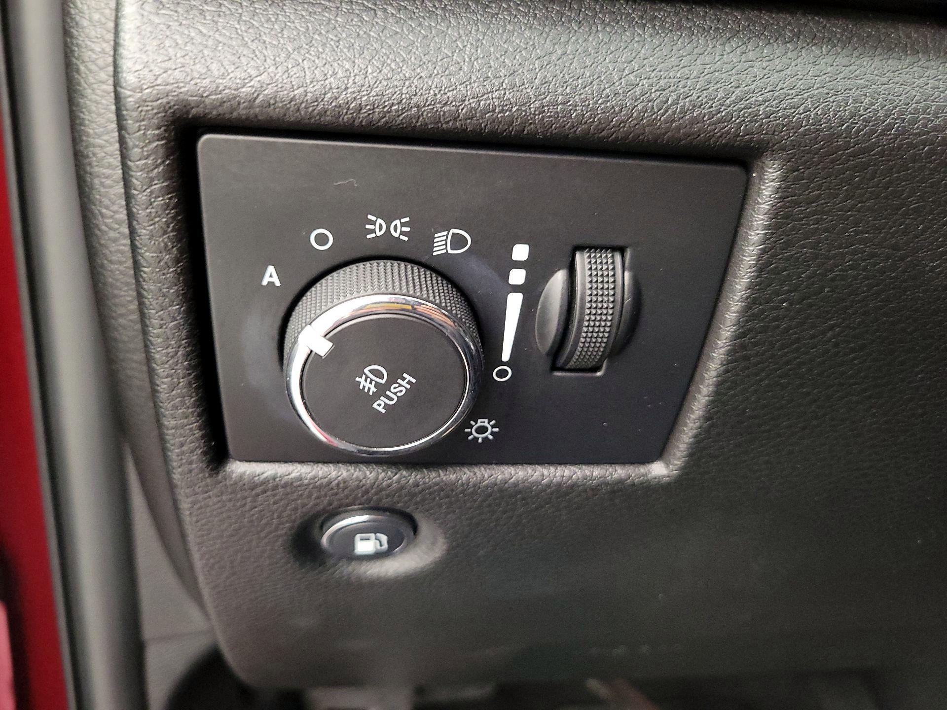 Thumbnail: 2021 Jeep Grand Cherokee - 13