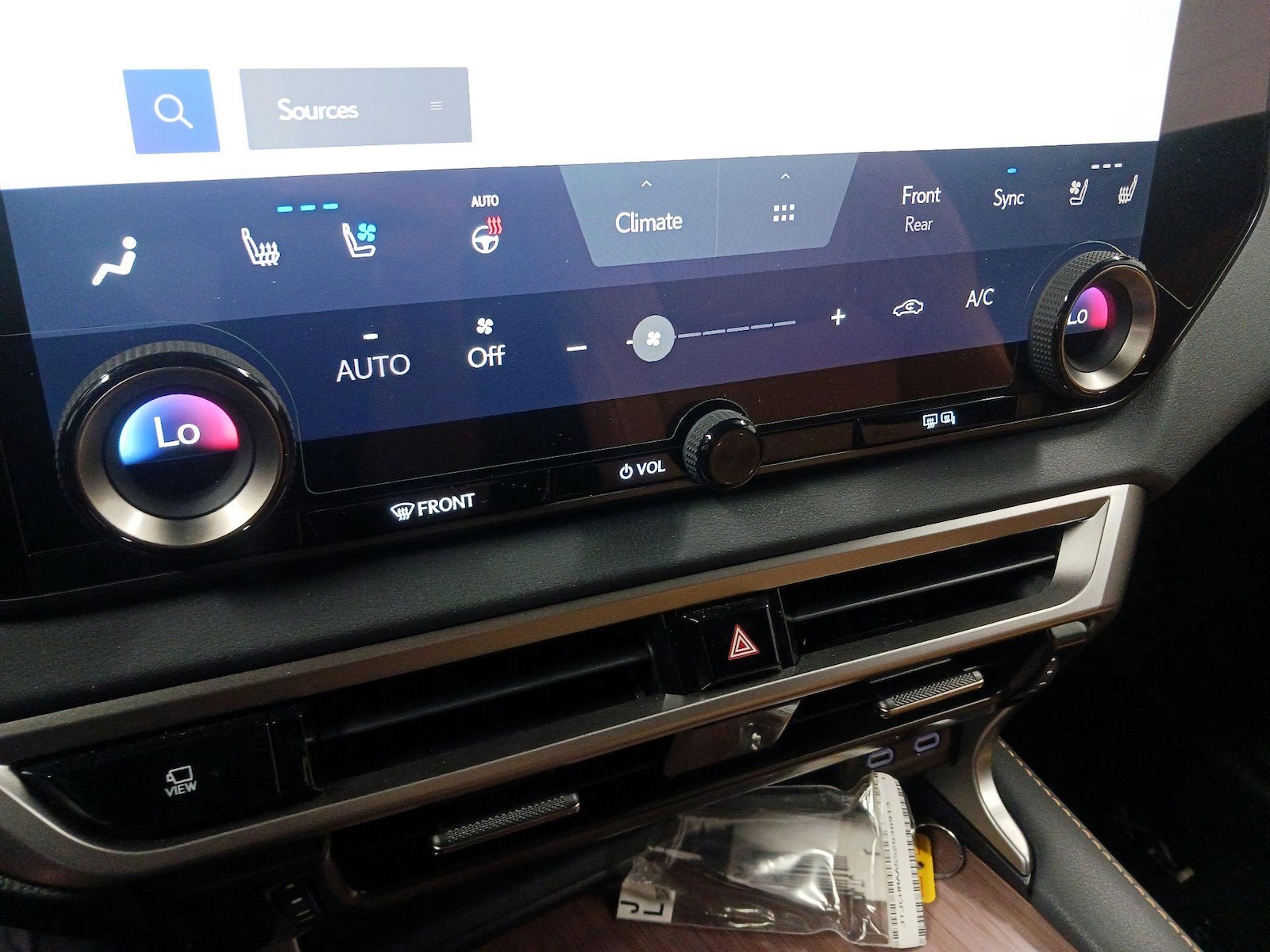 2025 Lexus RX 350 - Photo 15