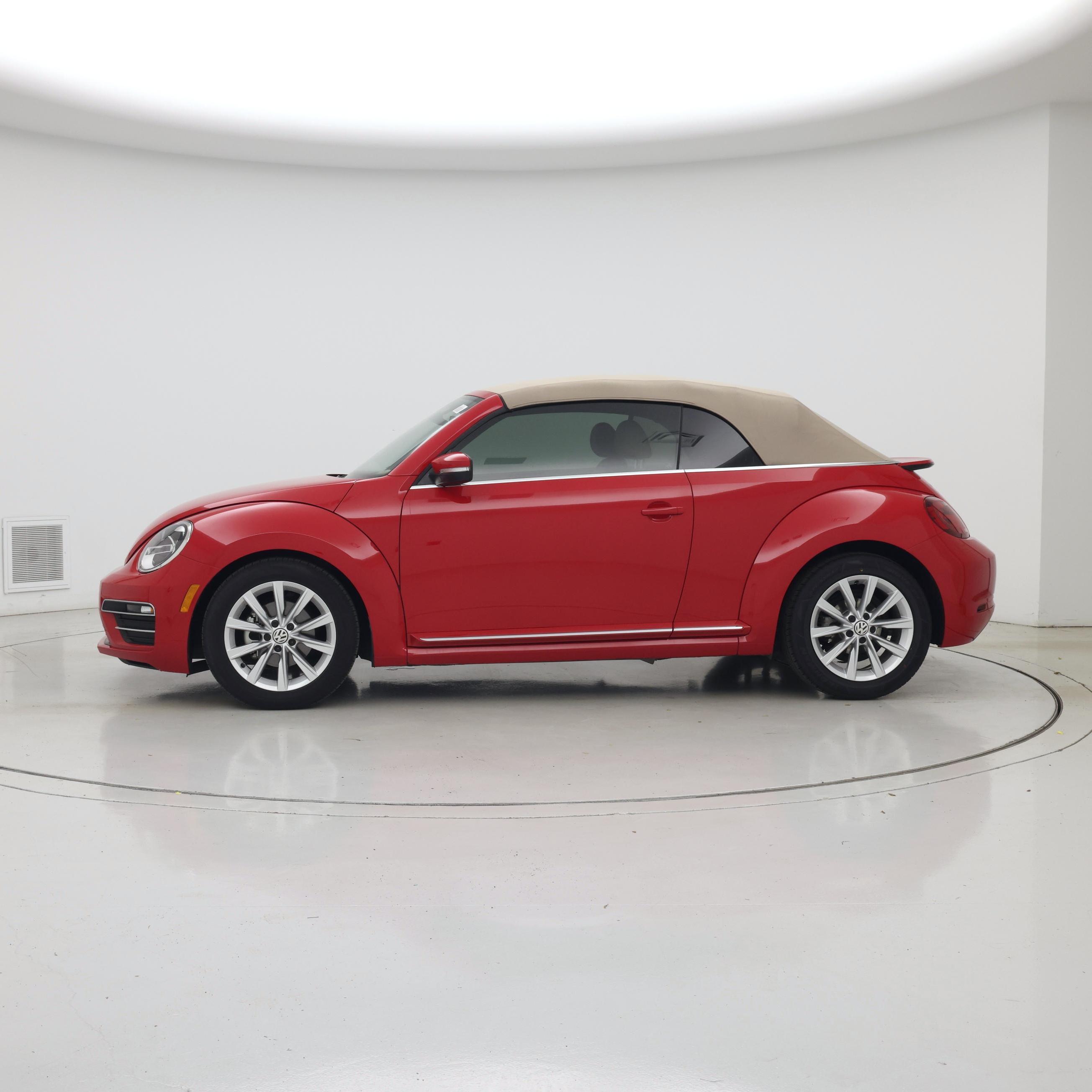 Thumbnail: 2019 Volkswagen Beetle - 3