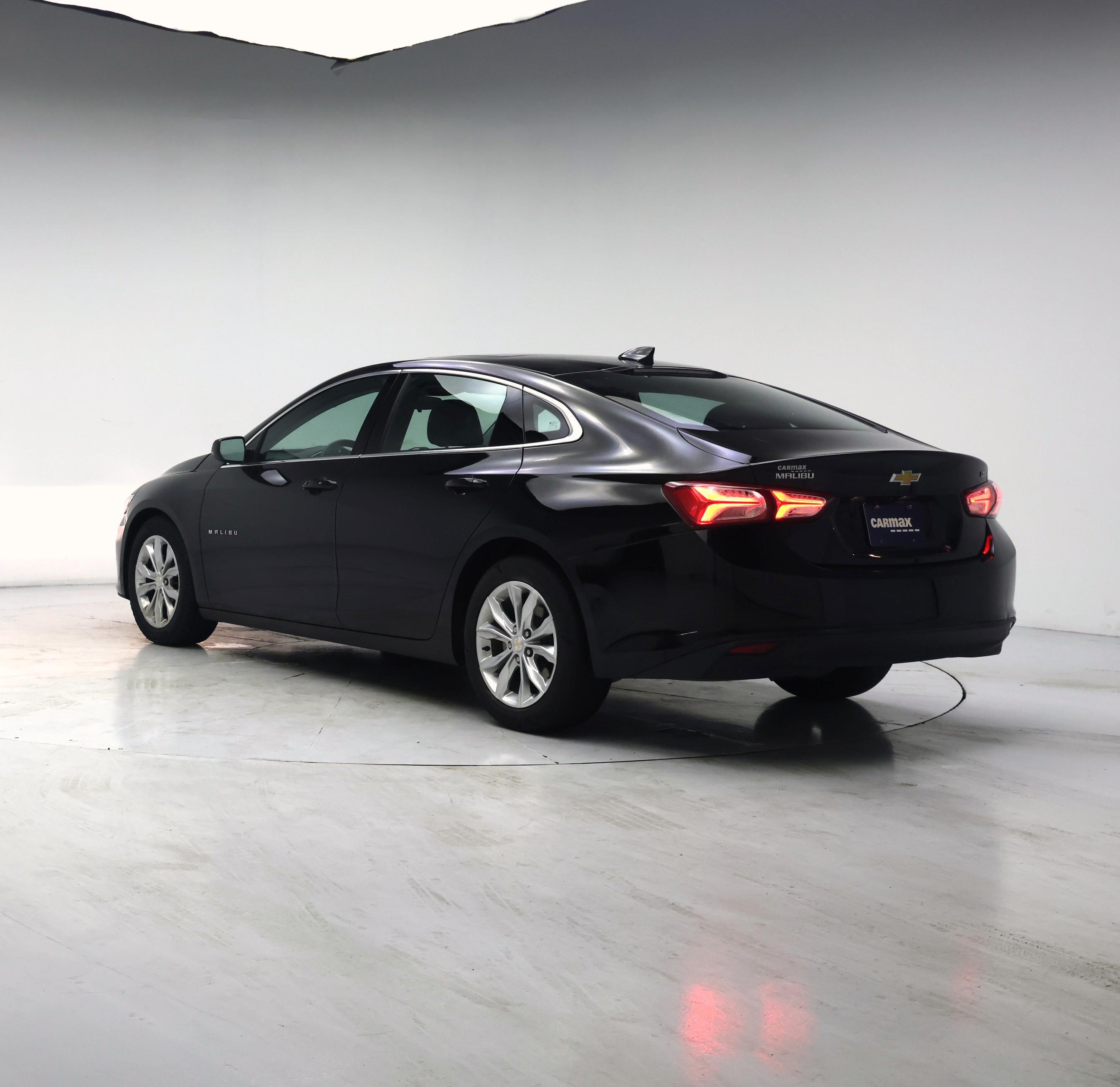Thumbnail: 2022 Chevrolet Malibu - 2