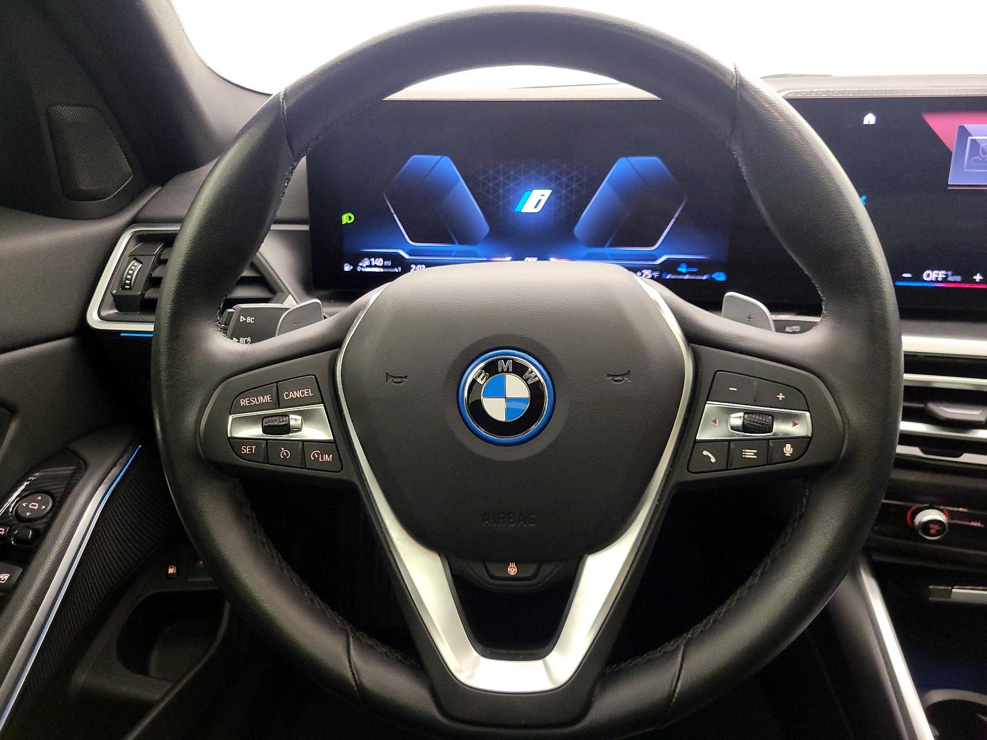 Thumbnail: 2023 BMW 3 Series - 10