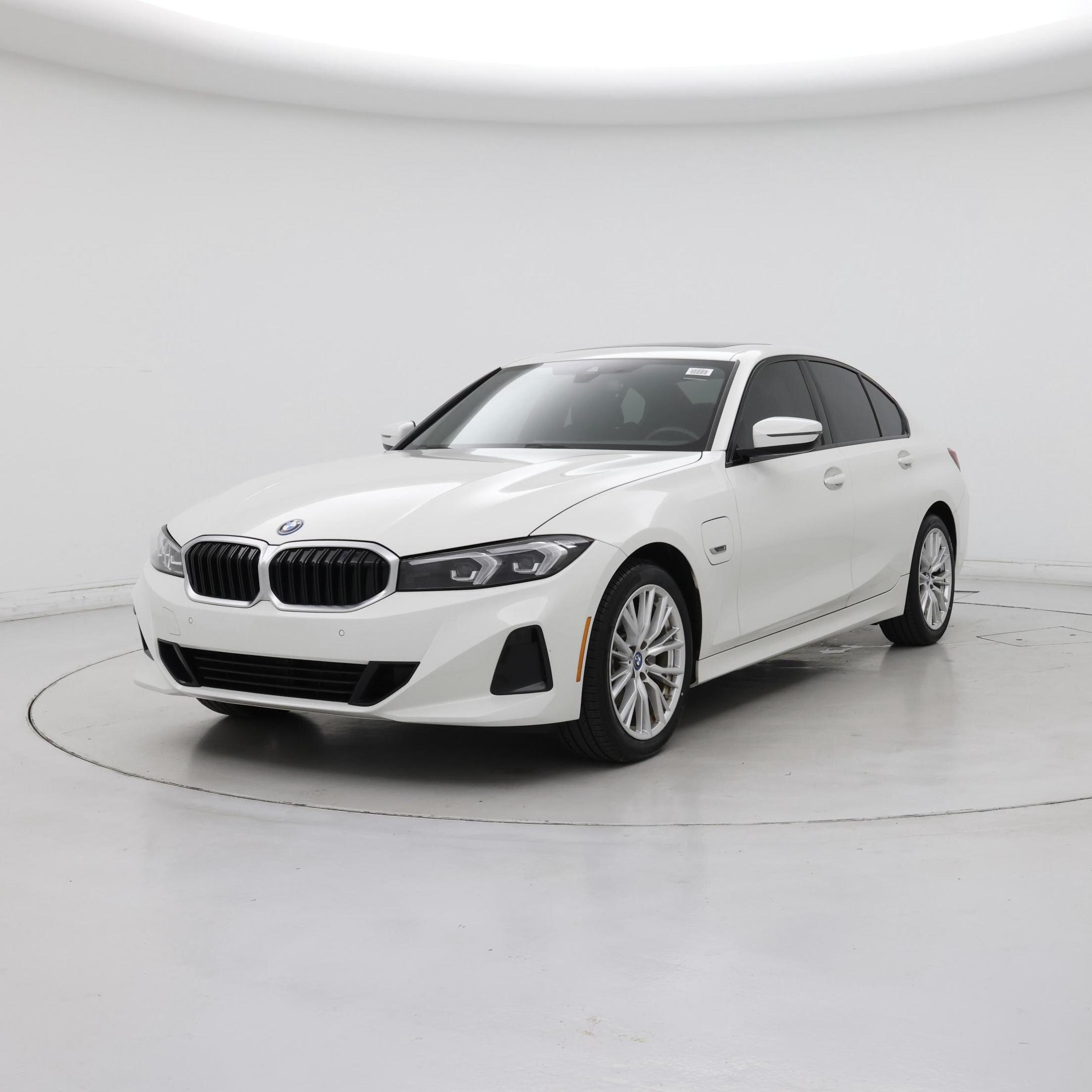 Thumbnail: 2023 BMW 3 Series - 4