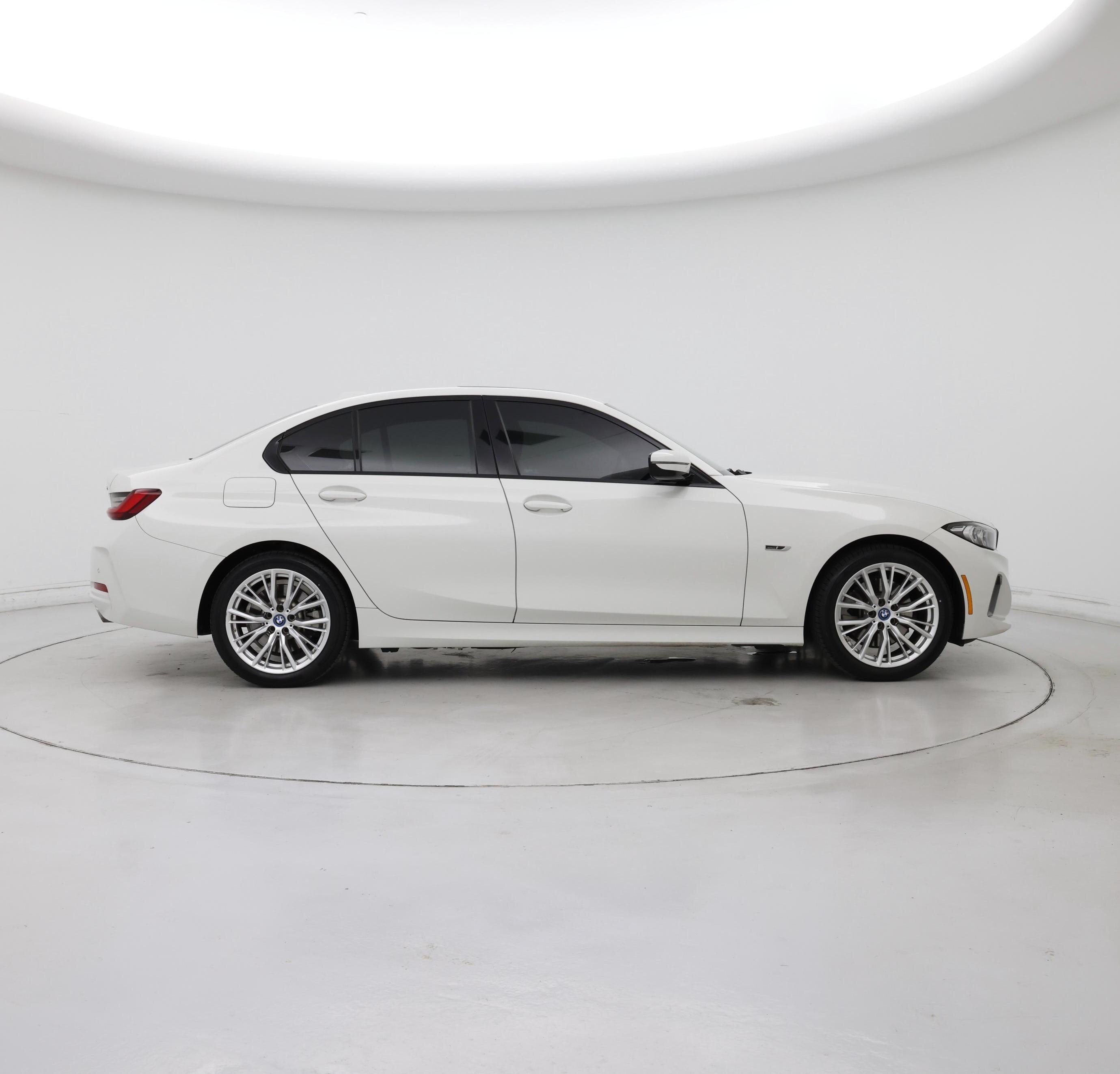Thumbnail: 2023 BMW 3 Series - 7