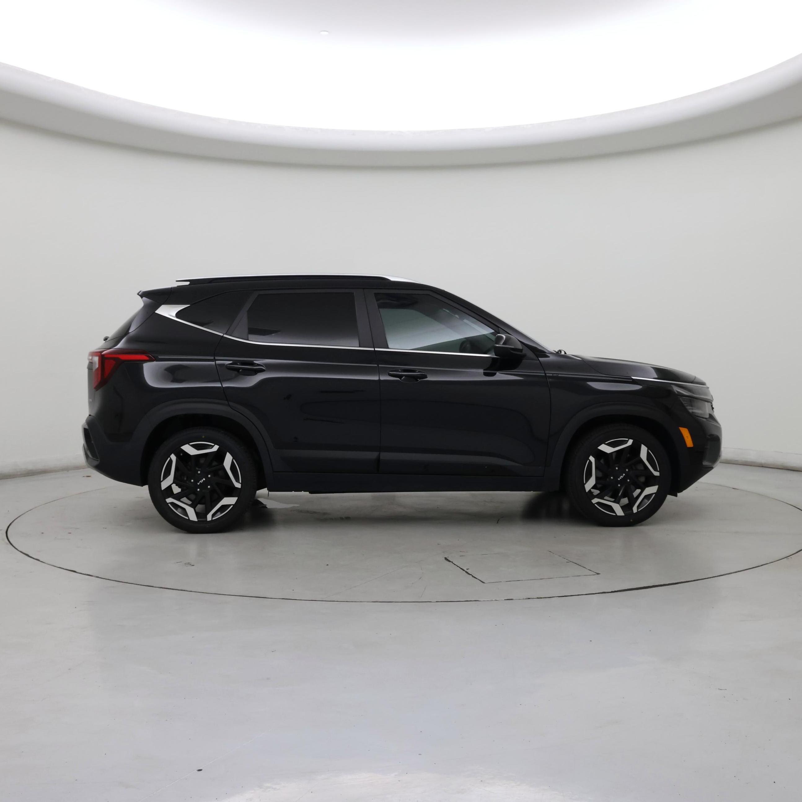 Thumbnail: 2024 Kia Seltos - 7