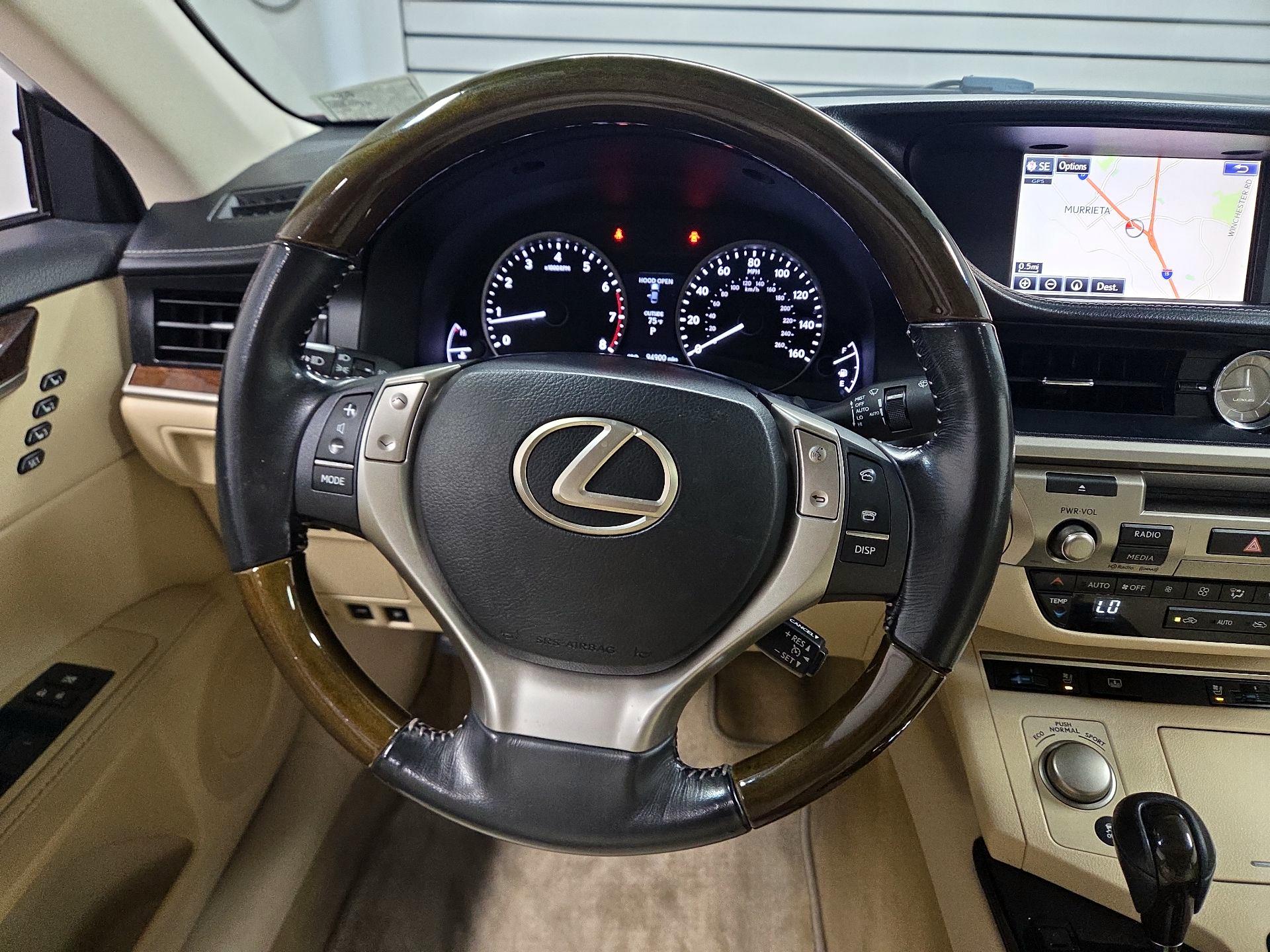 Thumbnail: 2015 Lexus ES - 10