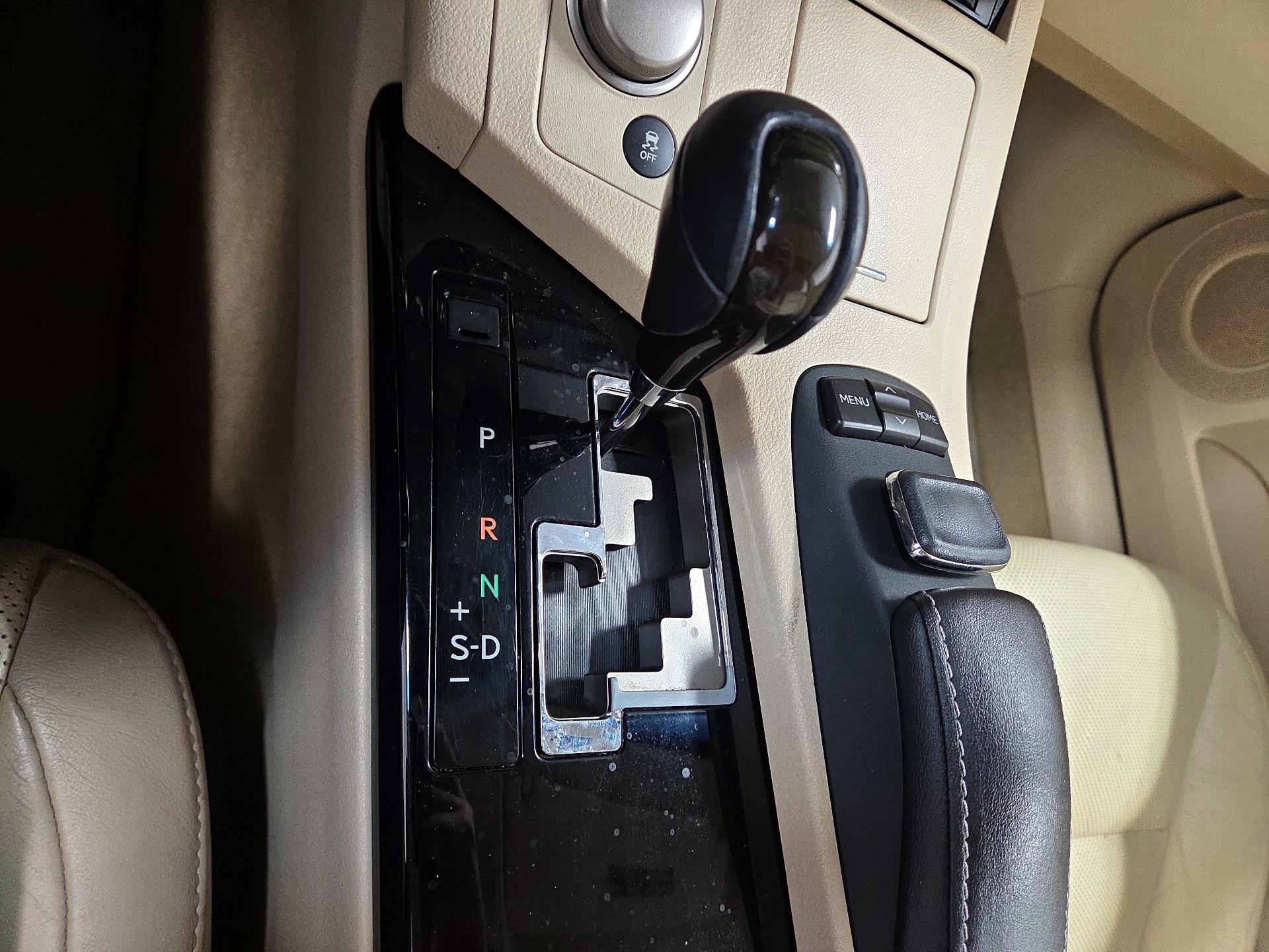 Thumbnail: 2015 Lexus ES - 18
