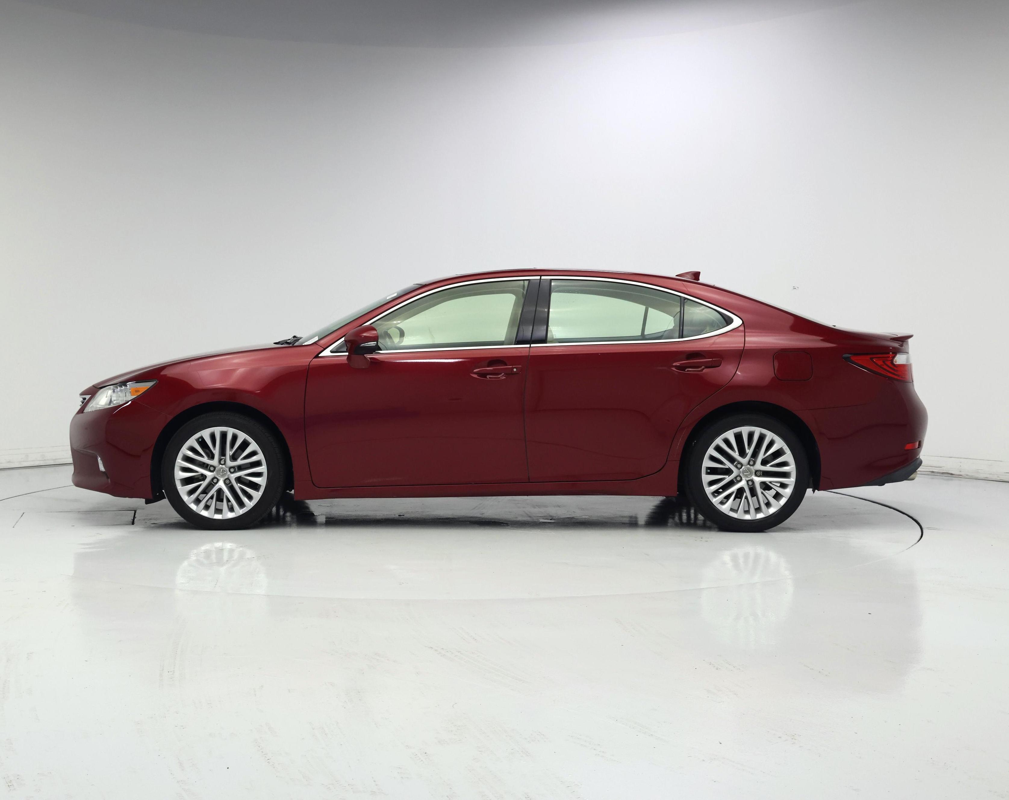 Thumbnail: 2015 Lexus ES - 3