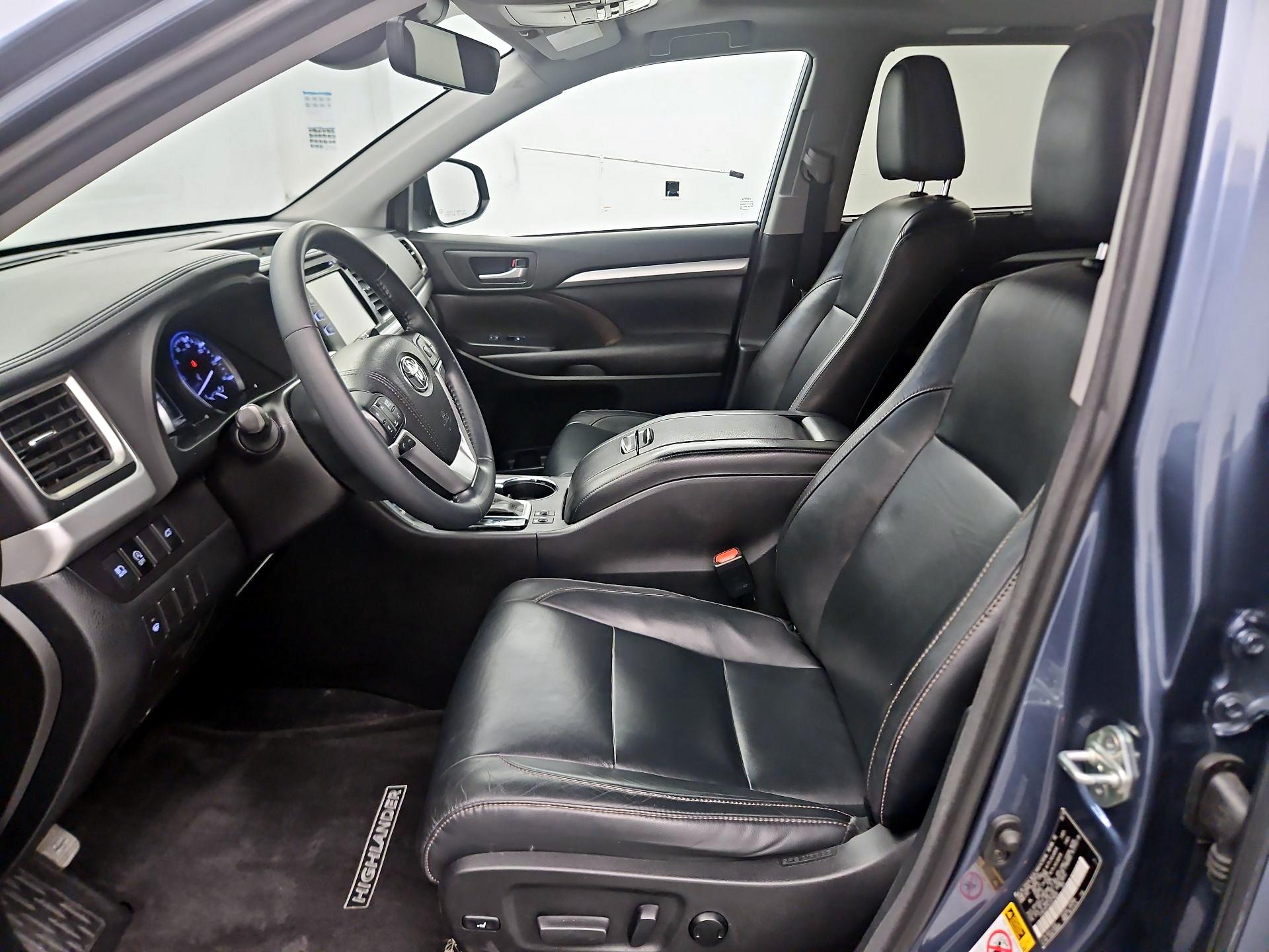Thumbnail: 2018 Toyota Highlander - 9