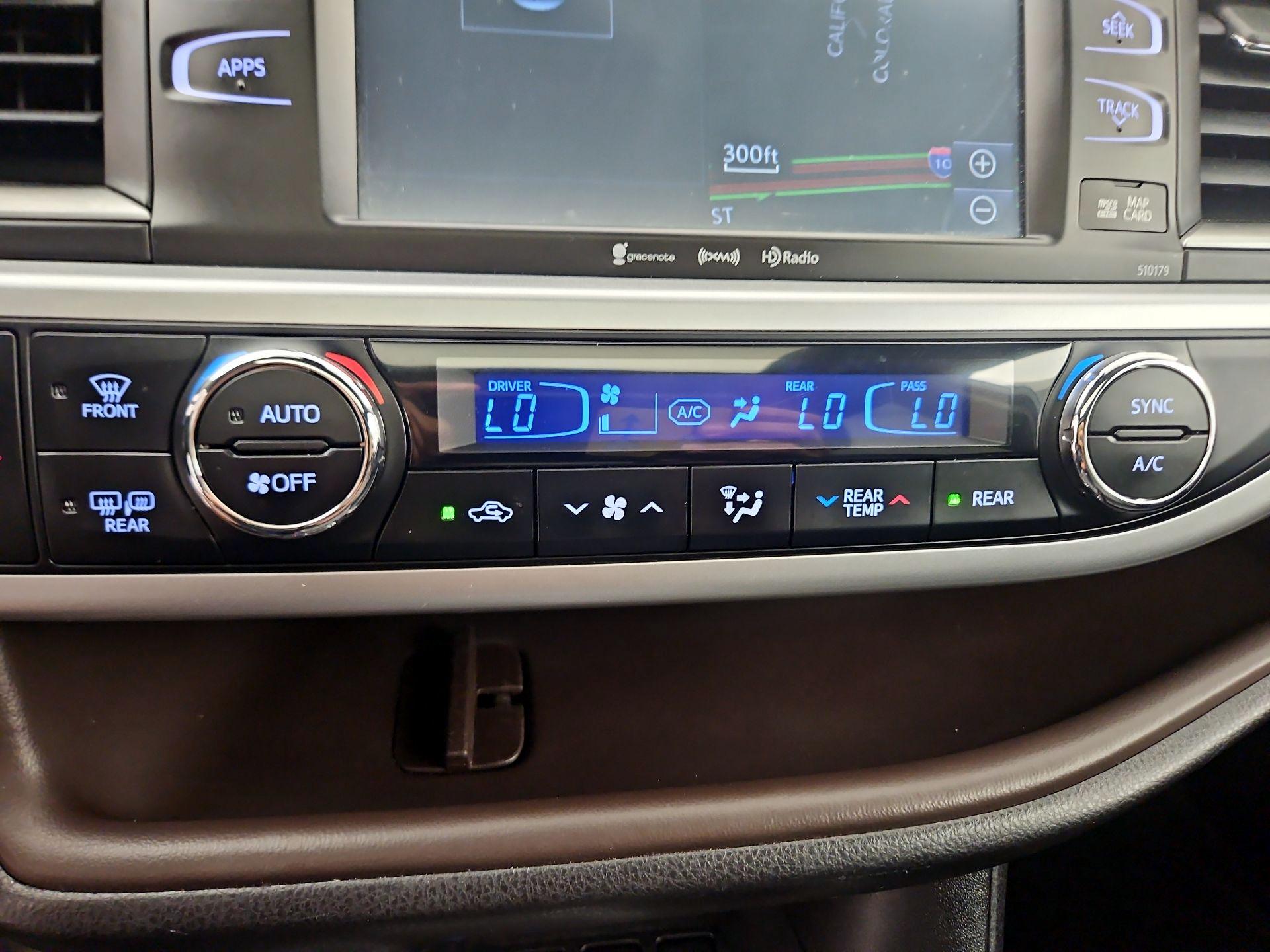 Thumbnail: 2018 Toyota Highlander - 14