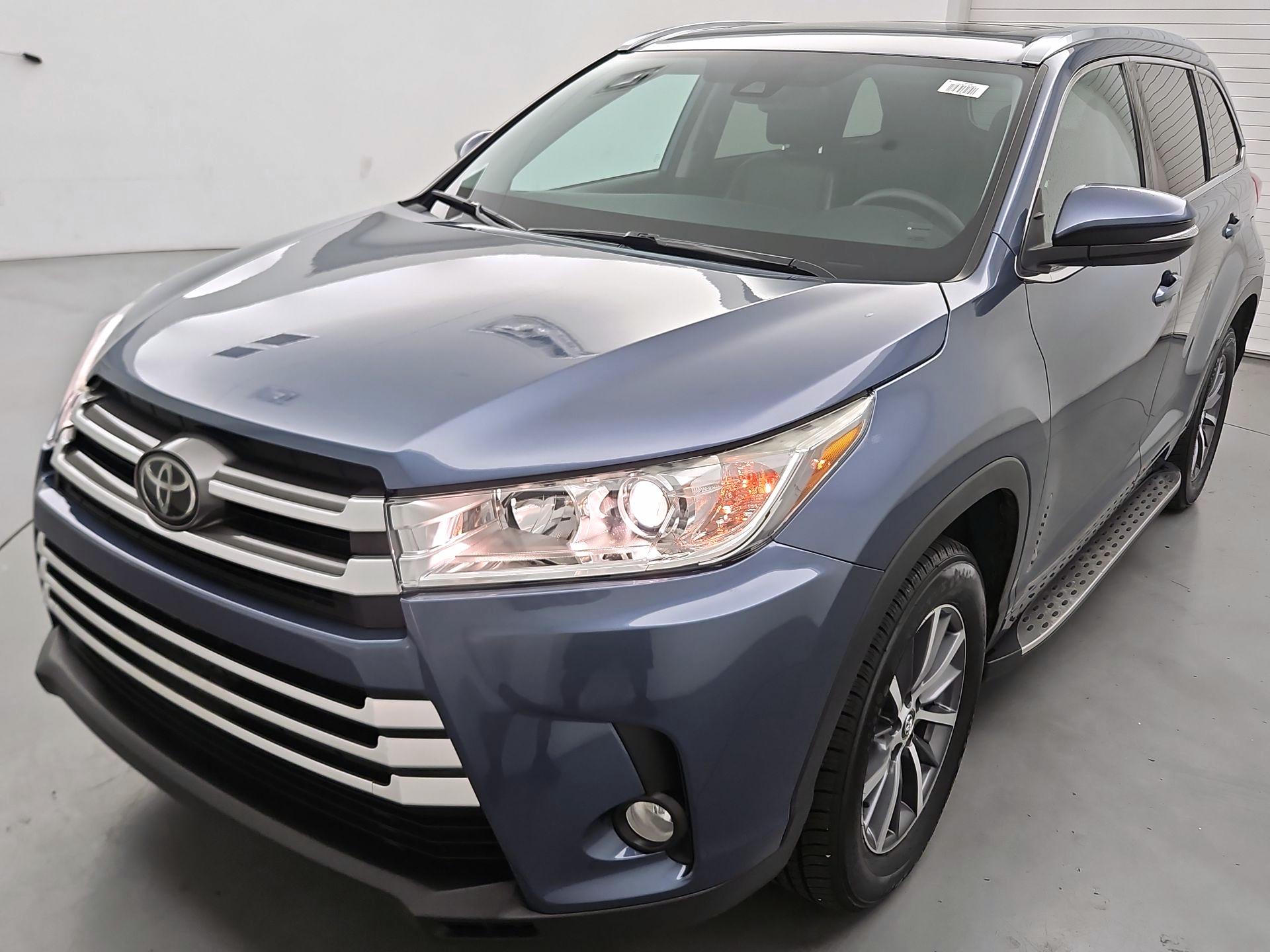 Thumbnail: 2018 Toyota Highlander - 3