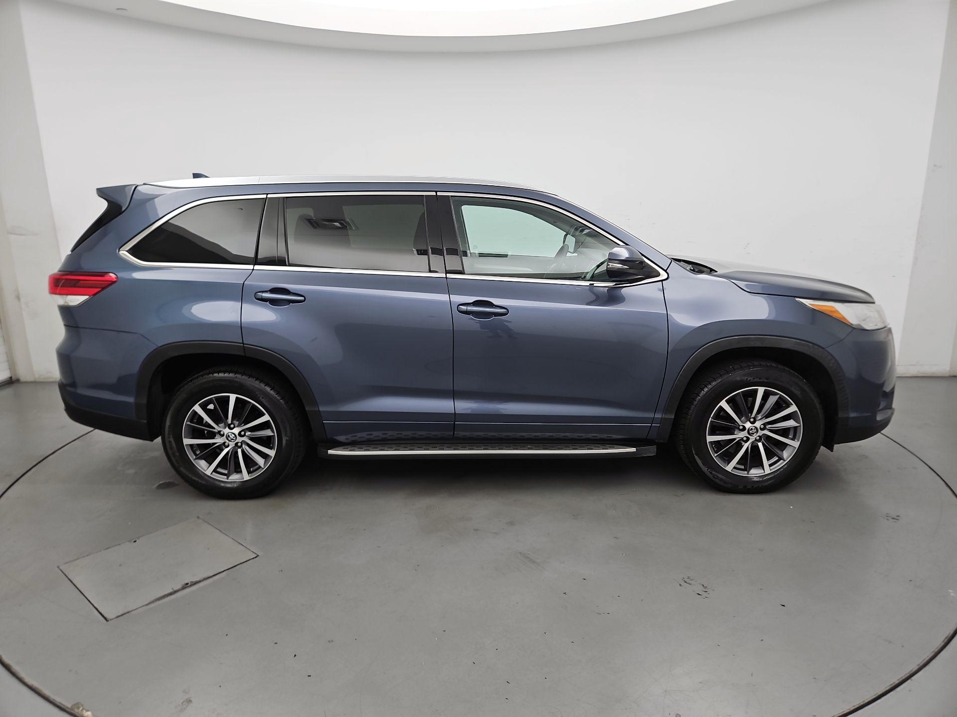 Thumbnail: 2018 Toyota Highlander - 4