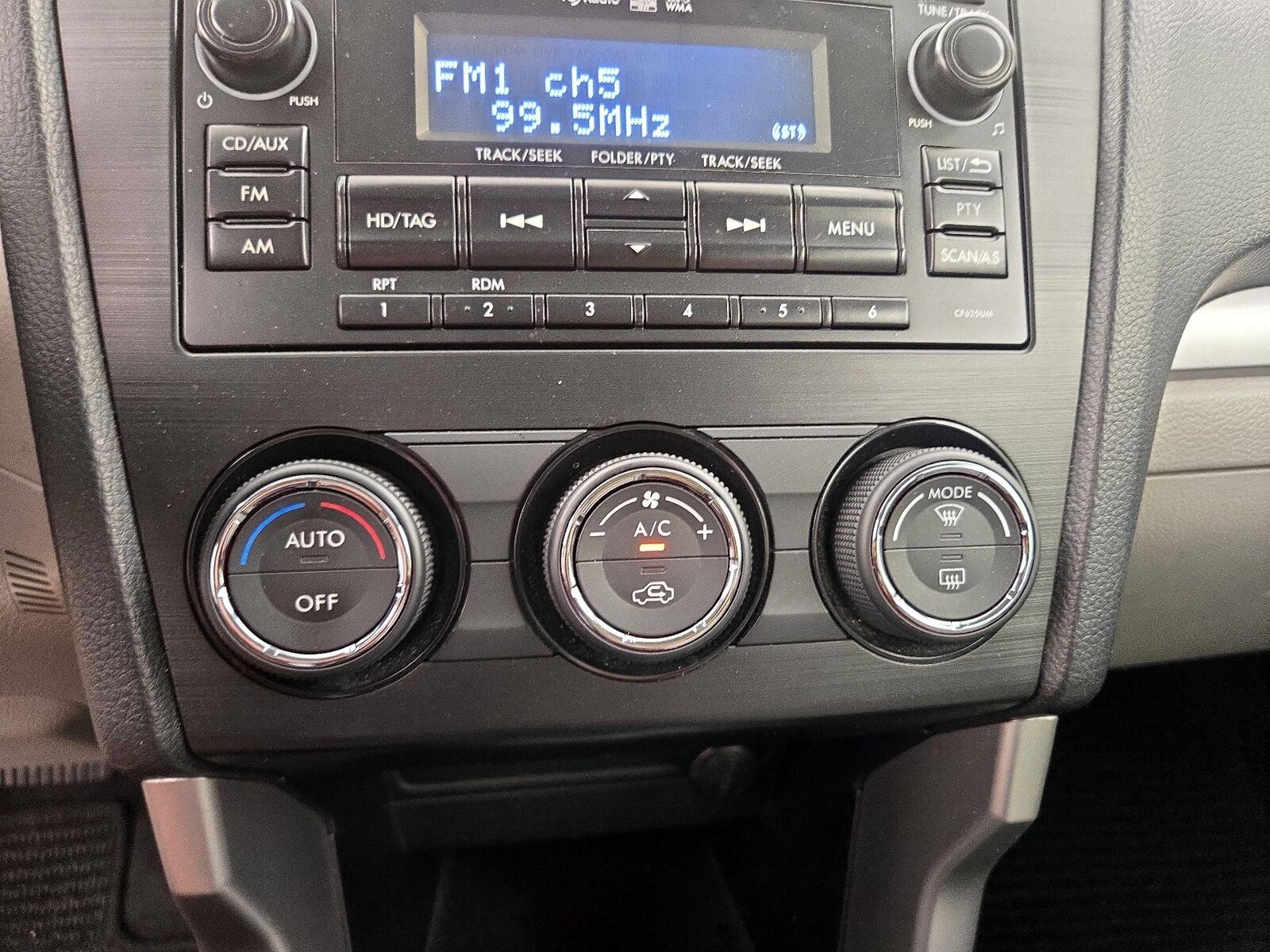 2015 Subaru Forester i Limited - Photo 17