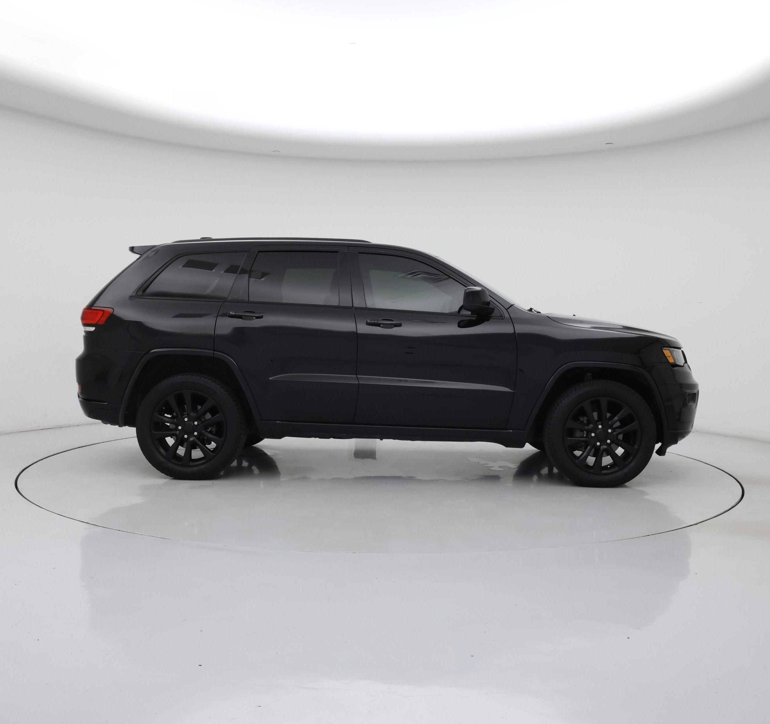 Thumbnail: 2018 Jeep Grand Cherokee - 7