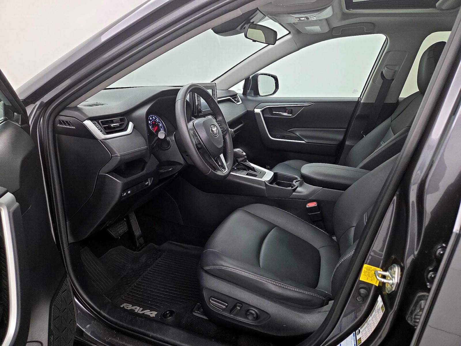 2021 Toyota RAV4 XLE Premium - Photo 12