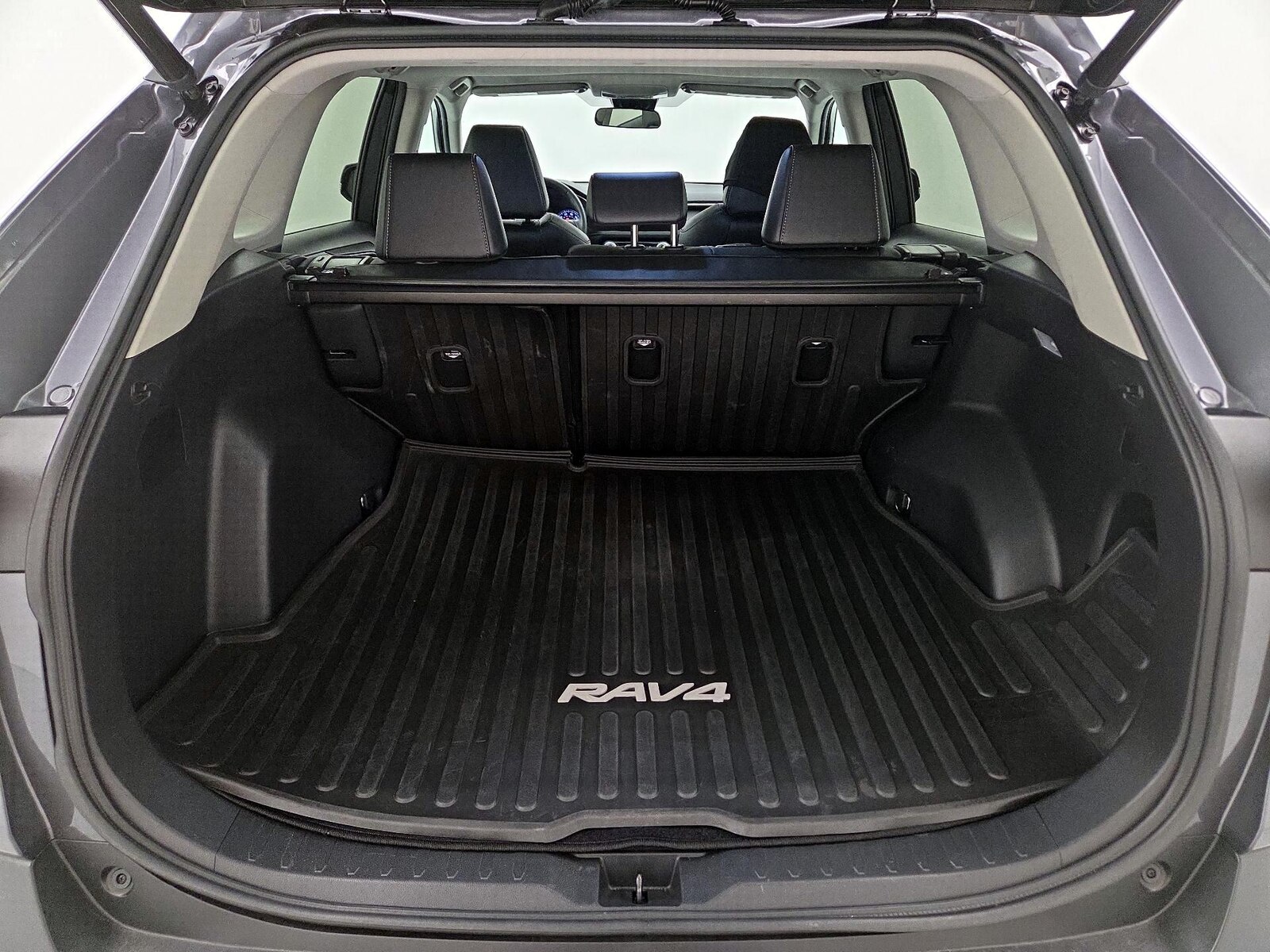 2021 Toyota RAV4 XLE Premium - Photo 22