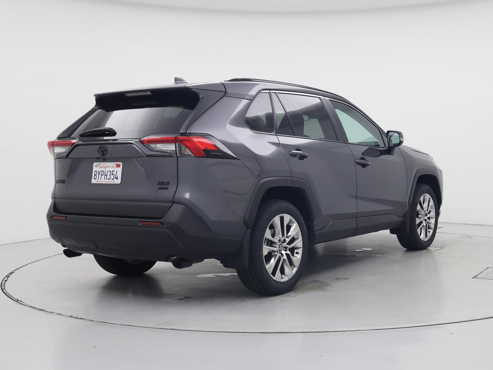2021 Toyota RAV4 XLE Premium - Photo 9