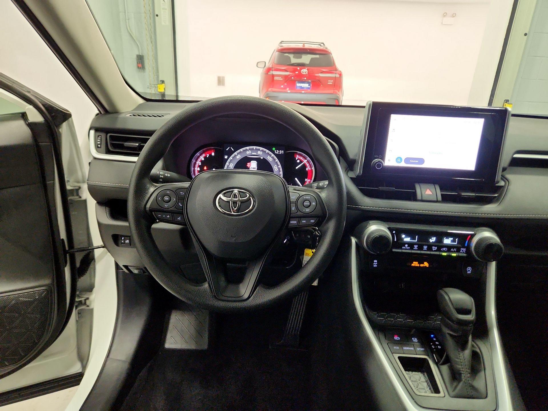 Thumbnail: 2025 Toyota RAV4 - 10