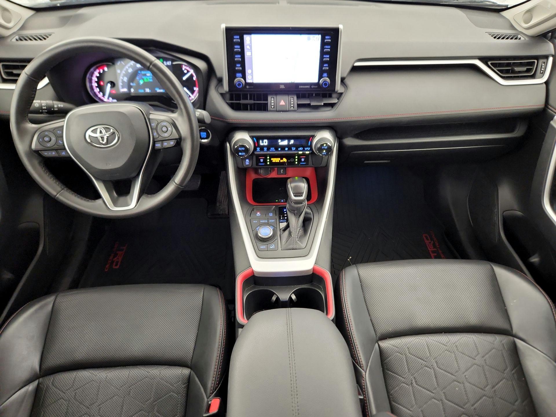 Thumbnail: 2020 Toyota RAV4 - 9