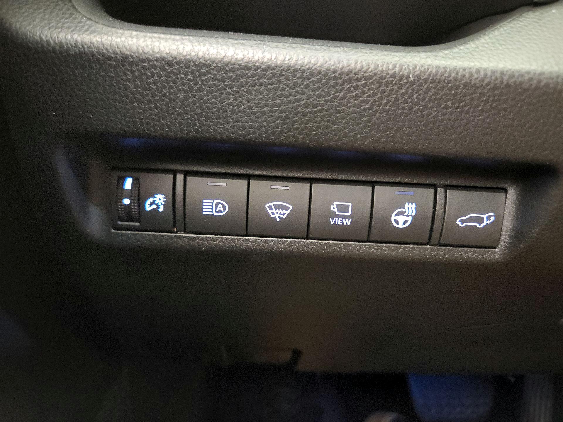 Thumbnail: 2020 Toyota RAV4 - 13