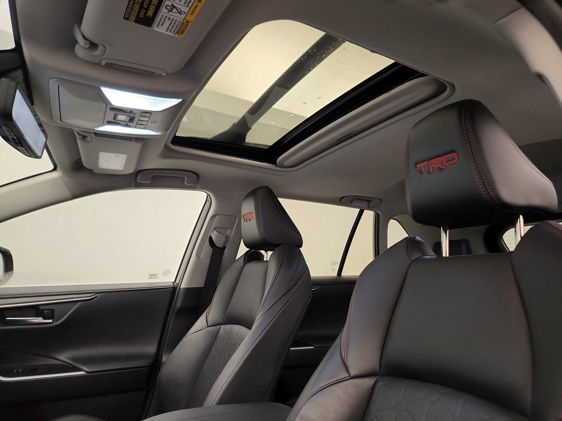 Thumbnail: 2020 Toyota RAV4 - 20