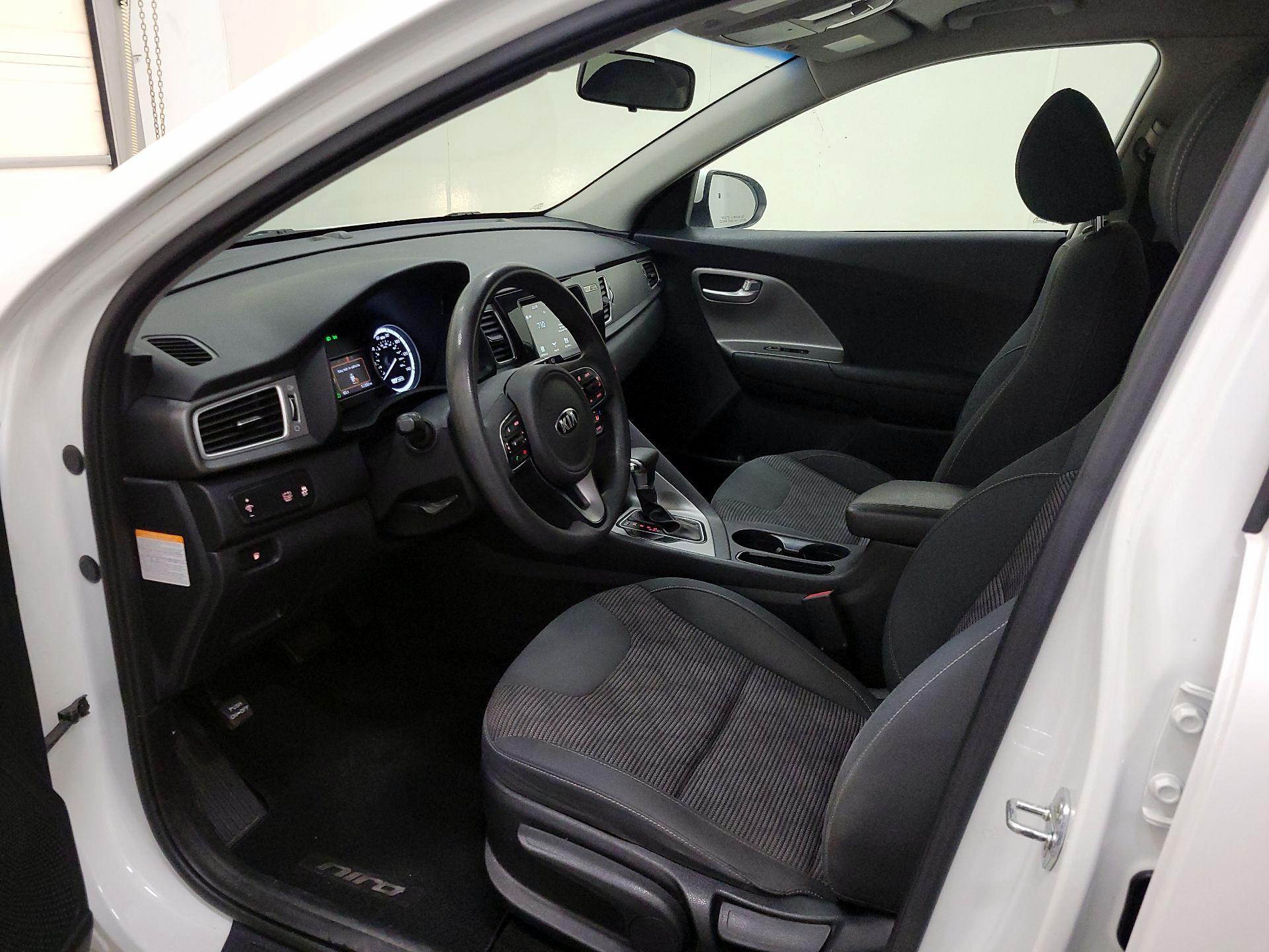 Thumbnail: 2019 Kia Niro - 11