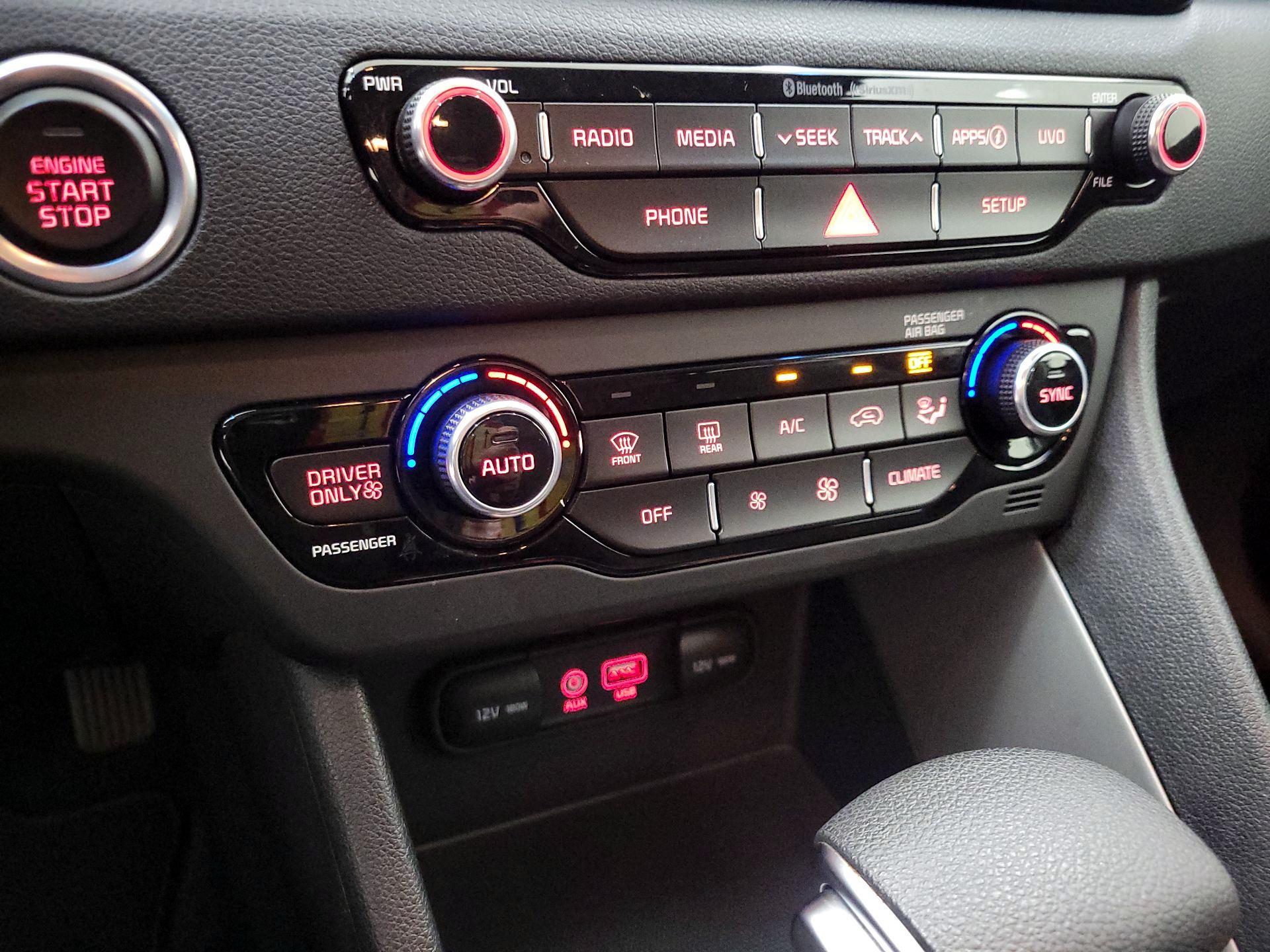 Thumbnail: 2019 Kia Niro - 16